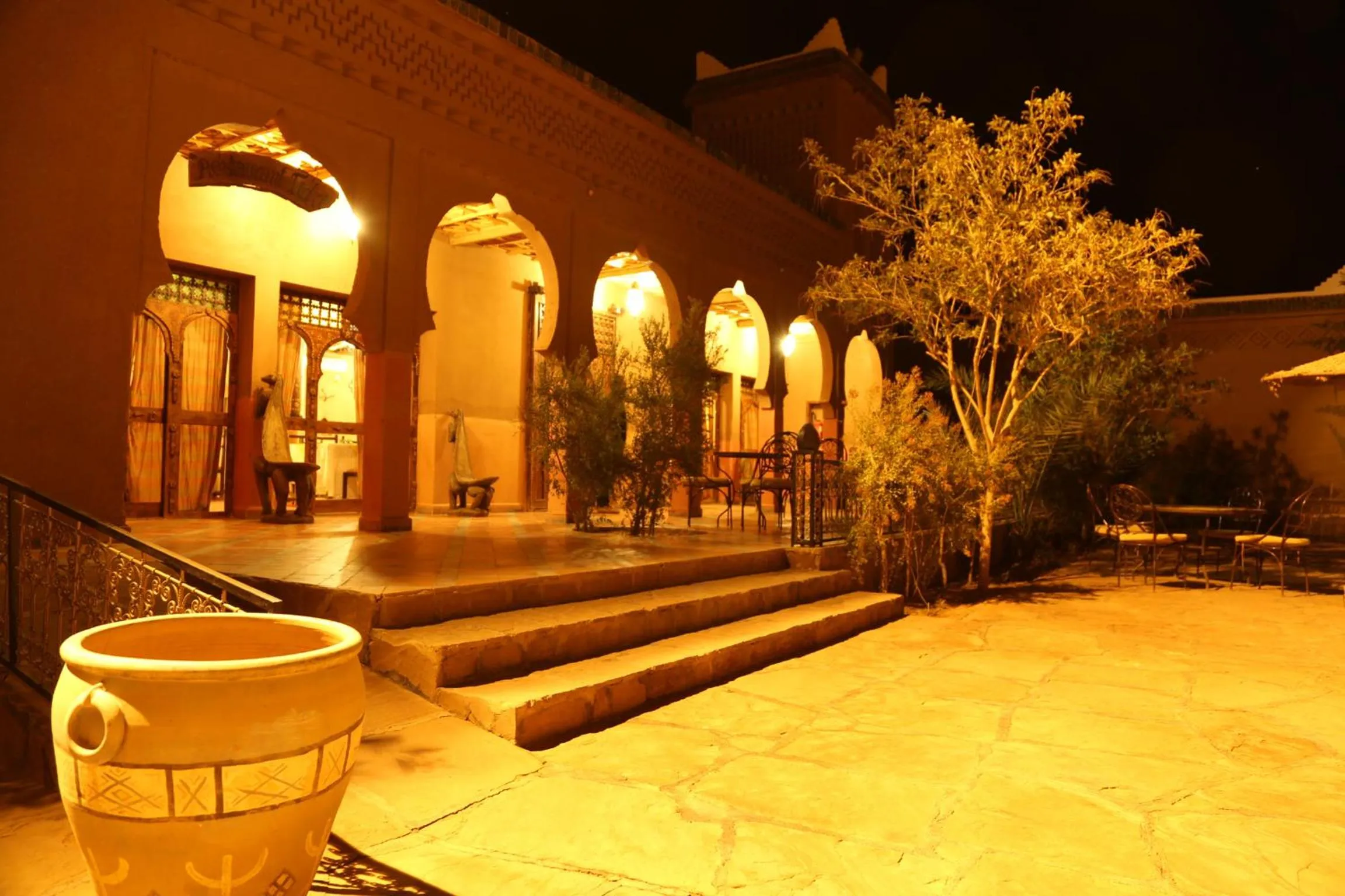Restaurant/places to eat in Chez Le Pacha - Authentic Sahara Hotel Mhamid