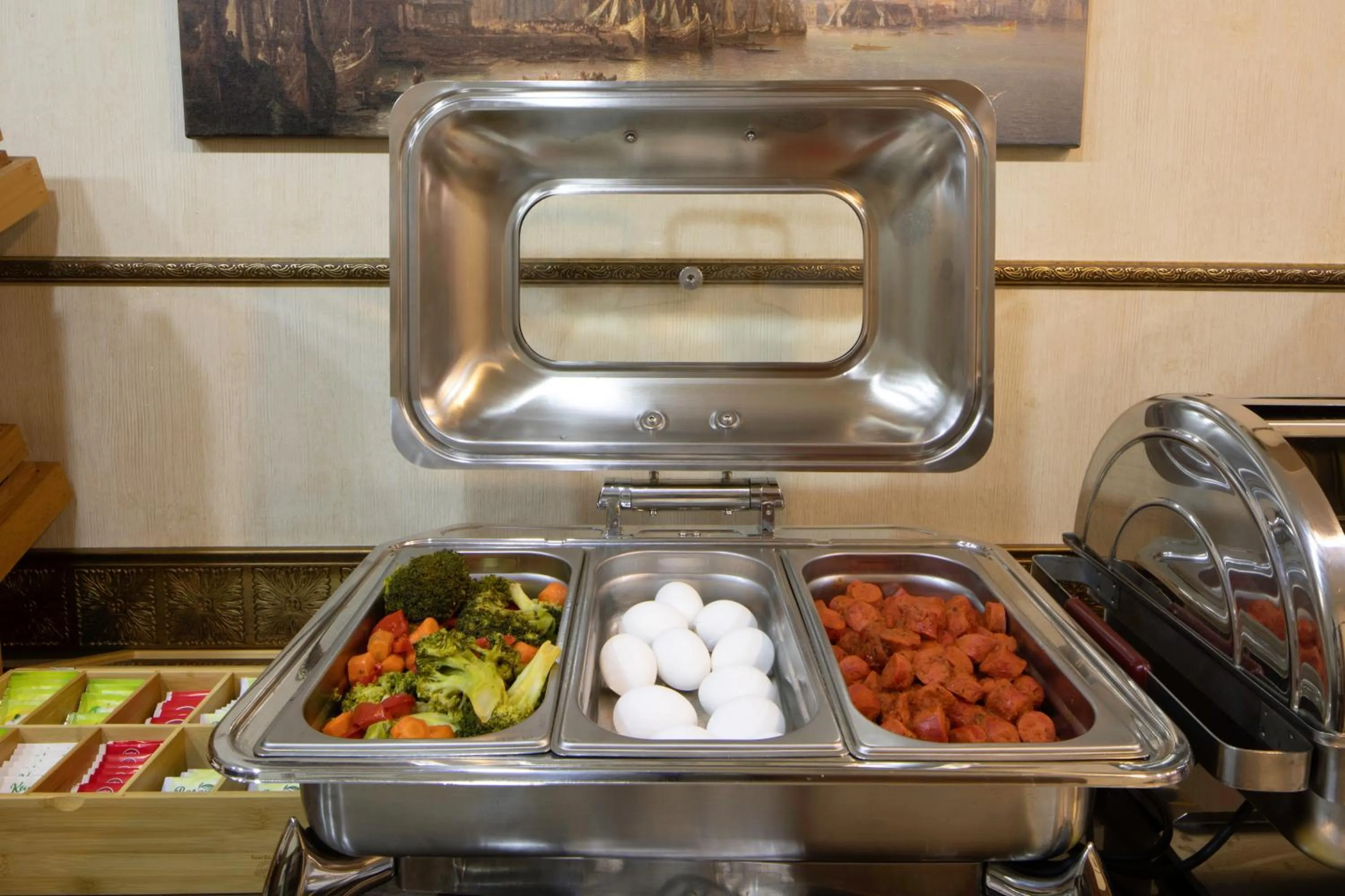 Breakfast in Bender Hotel