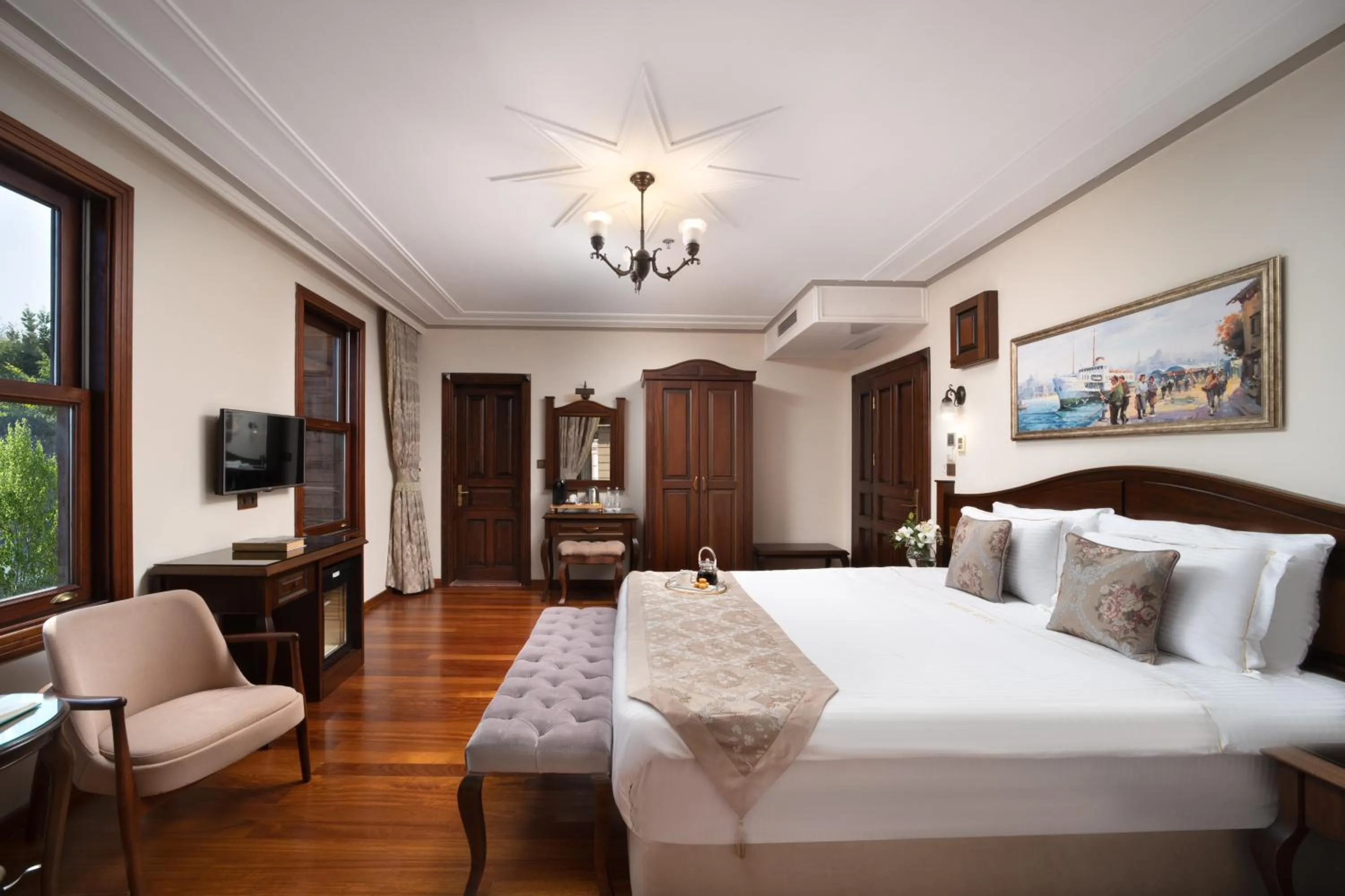 Massage, Bed in Bender Hotel