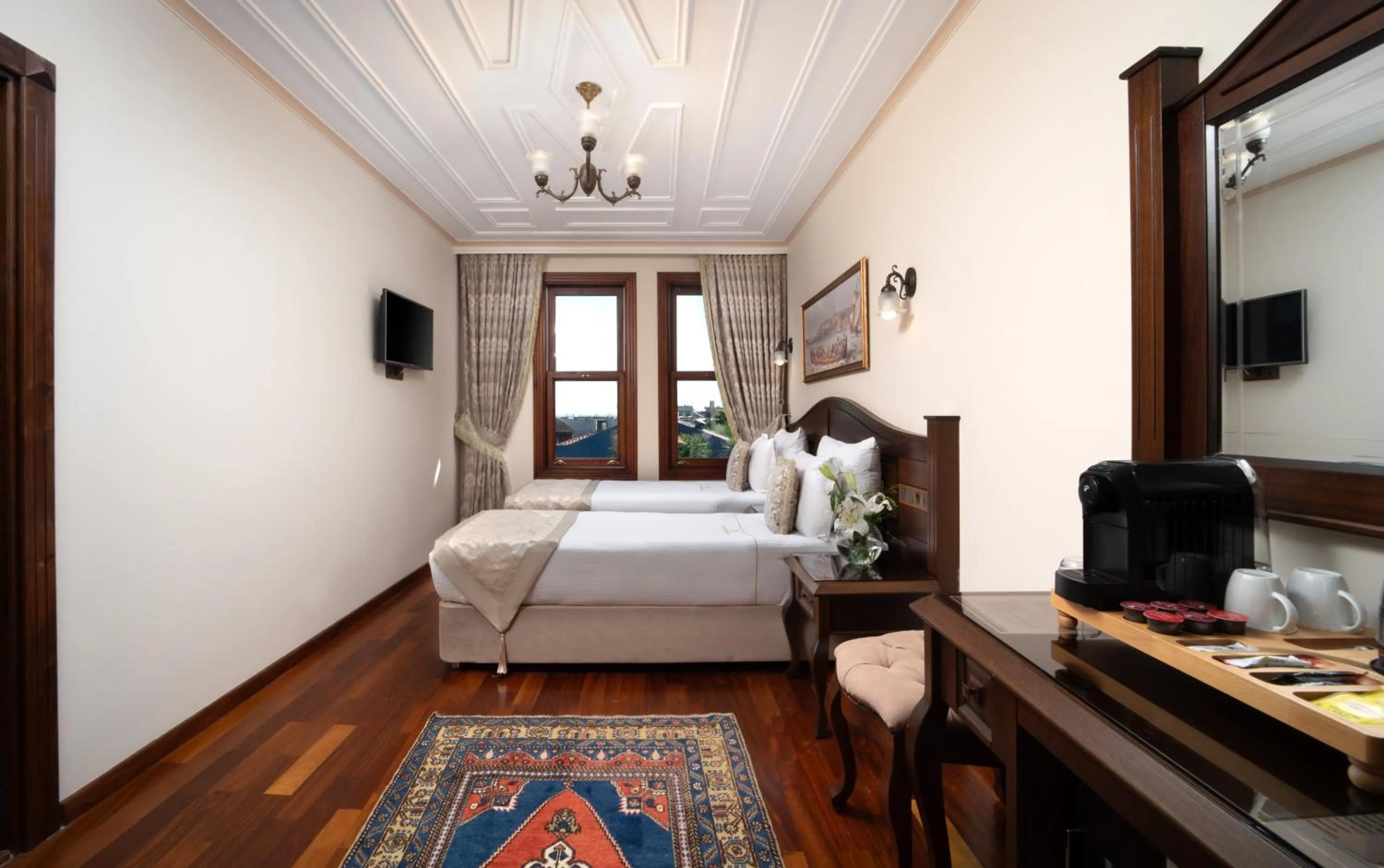 Massage, Bed in Bender Hotel