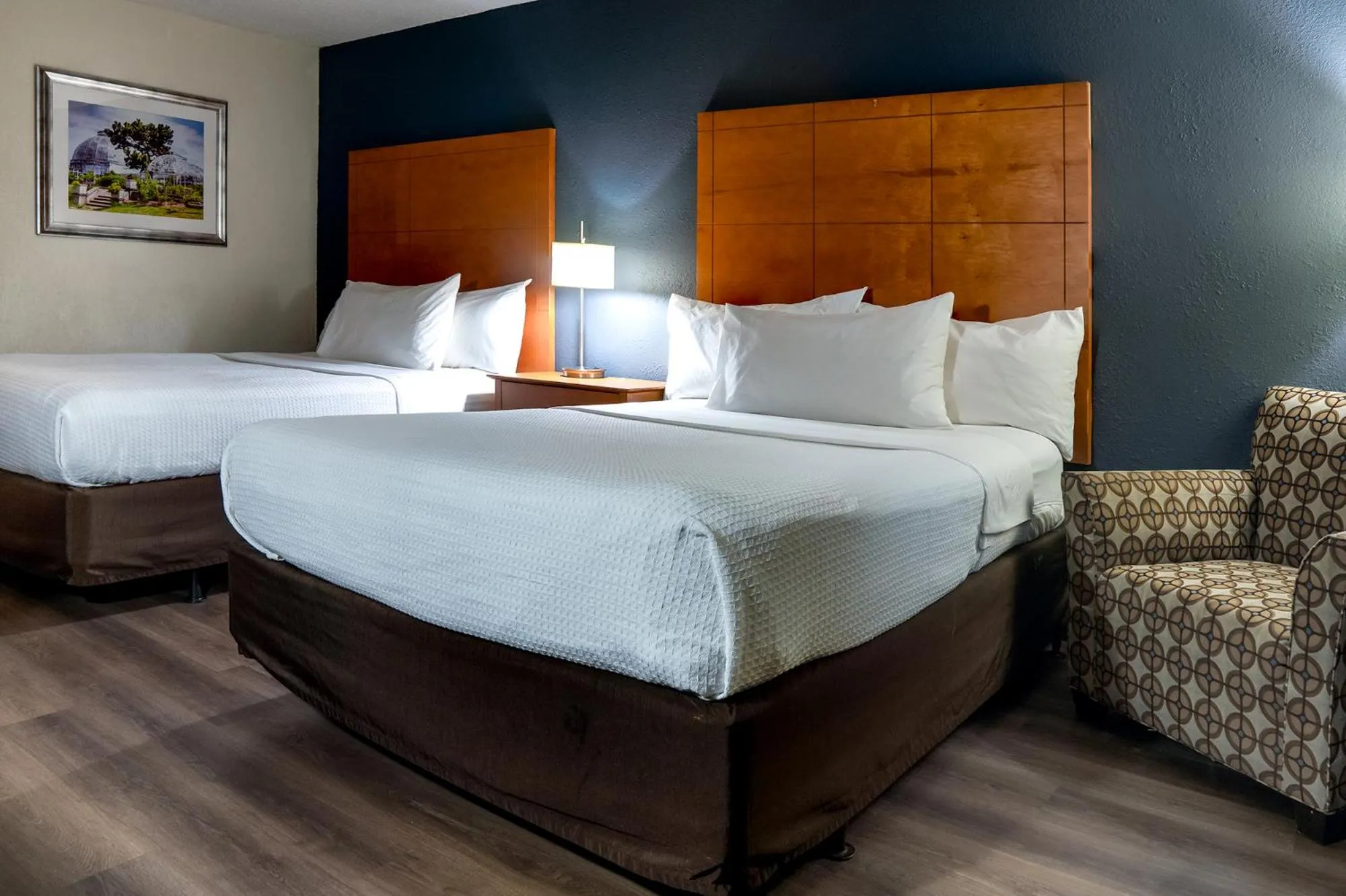 Bedroom, Bed in American Inn & Suites