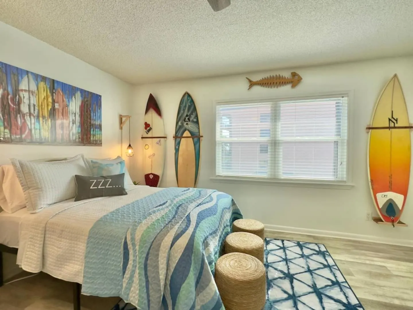 Beachfront with heated pool, 60 seconds to beach