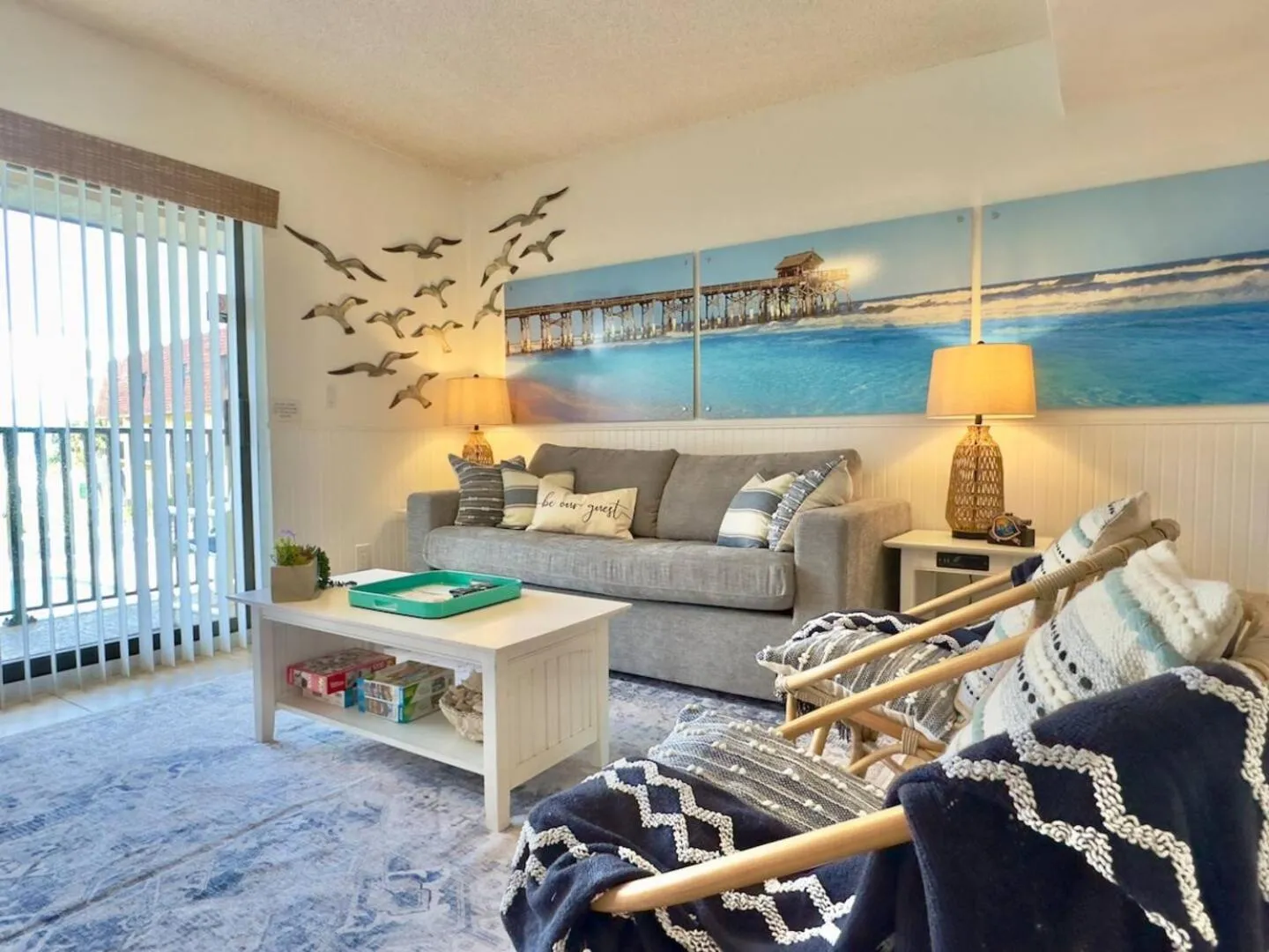 Beachfront with heated pool, 60 seconds to beach