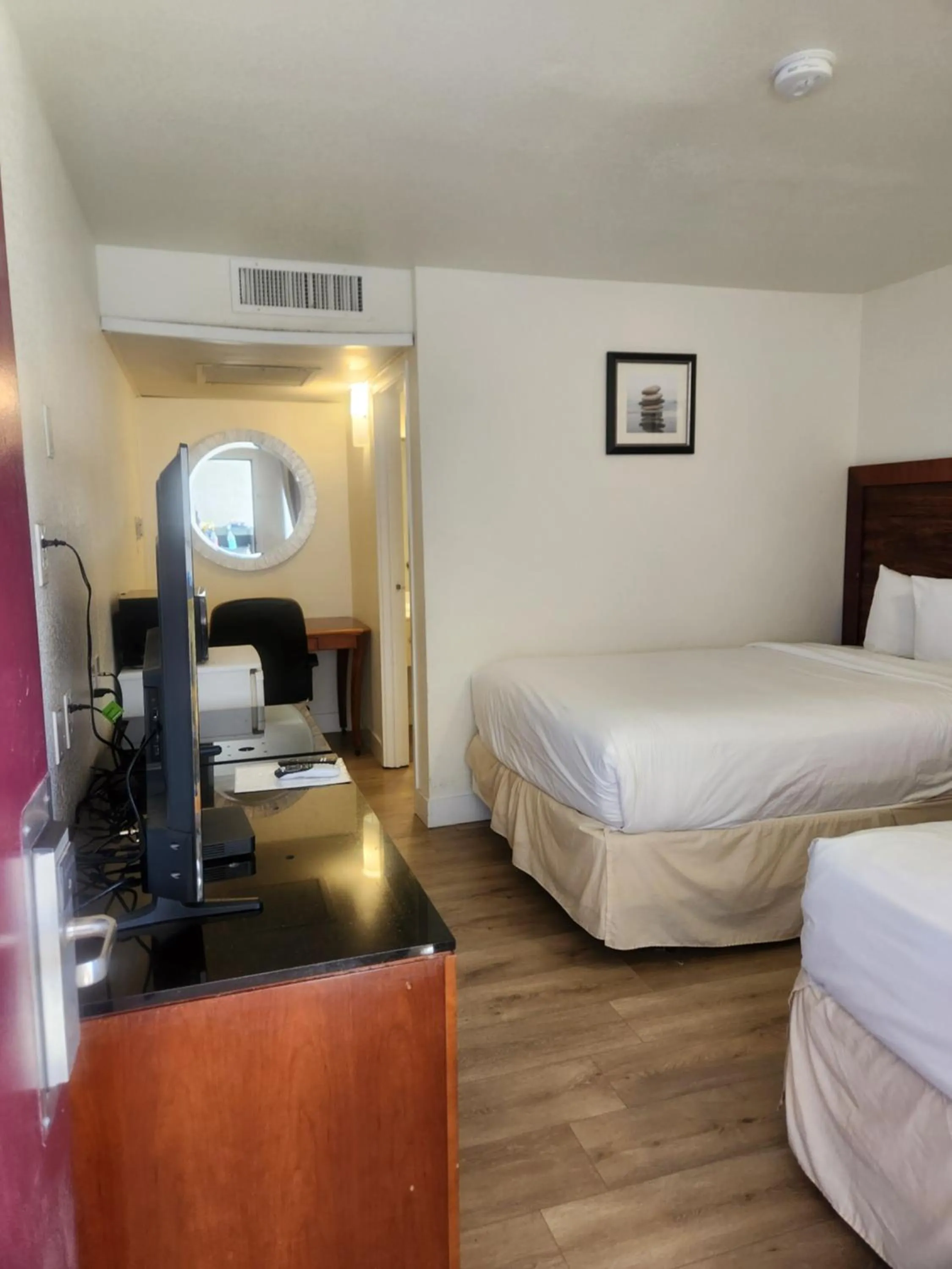 Photo of the whole room, Bed in Willcox Extended Inn and Suites