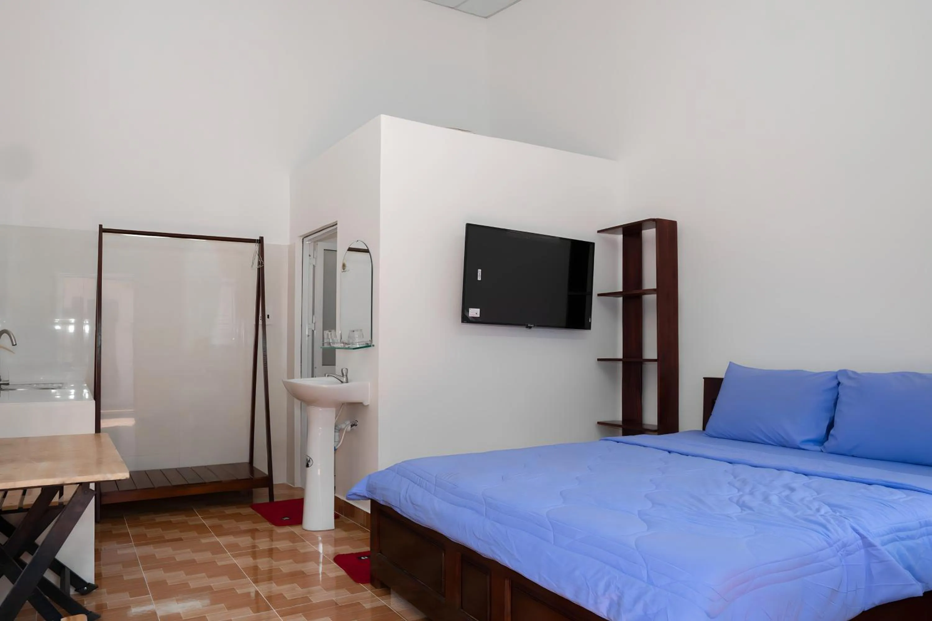 TV and multimedia, Bed in Nhà Nghỉ Vườn Oải Hương LAVENDER GARDEN GUEST HOUSE