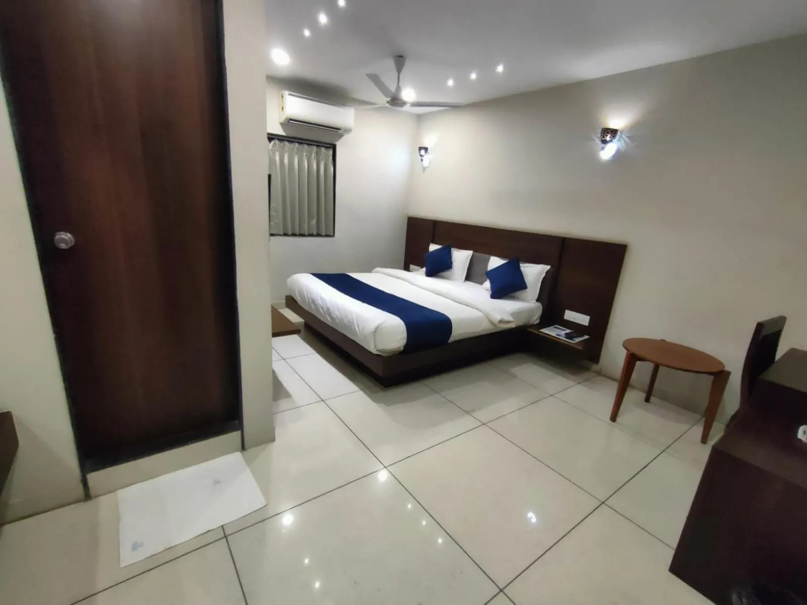 Bed in HOTEL THE GRAND DIPAK