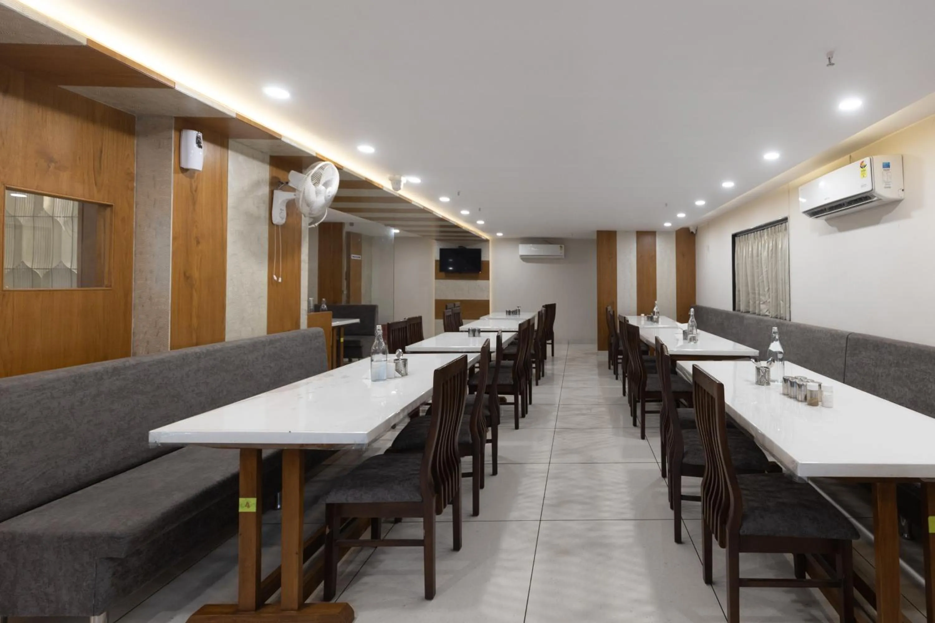 Restaurant/places to eat in HOTEL THE GRAND DIPAK