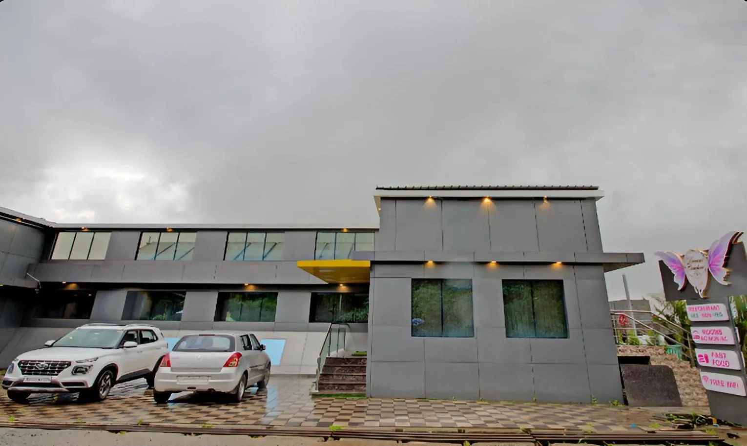 Parking in Hotel Dream Catcher