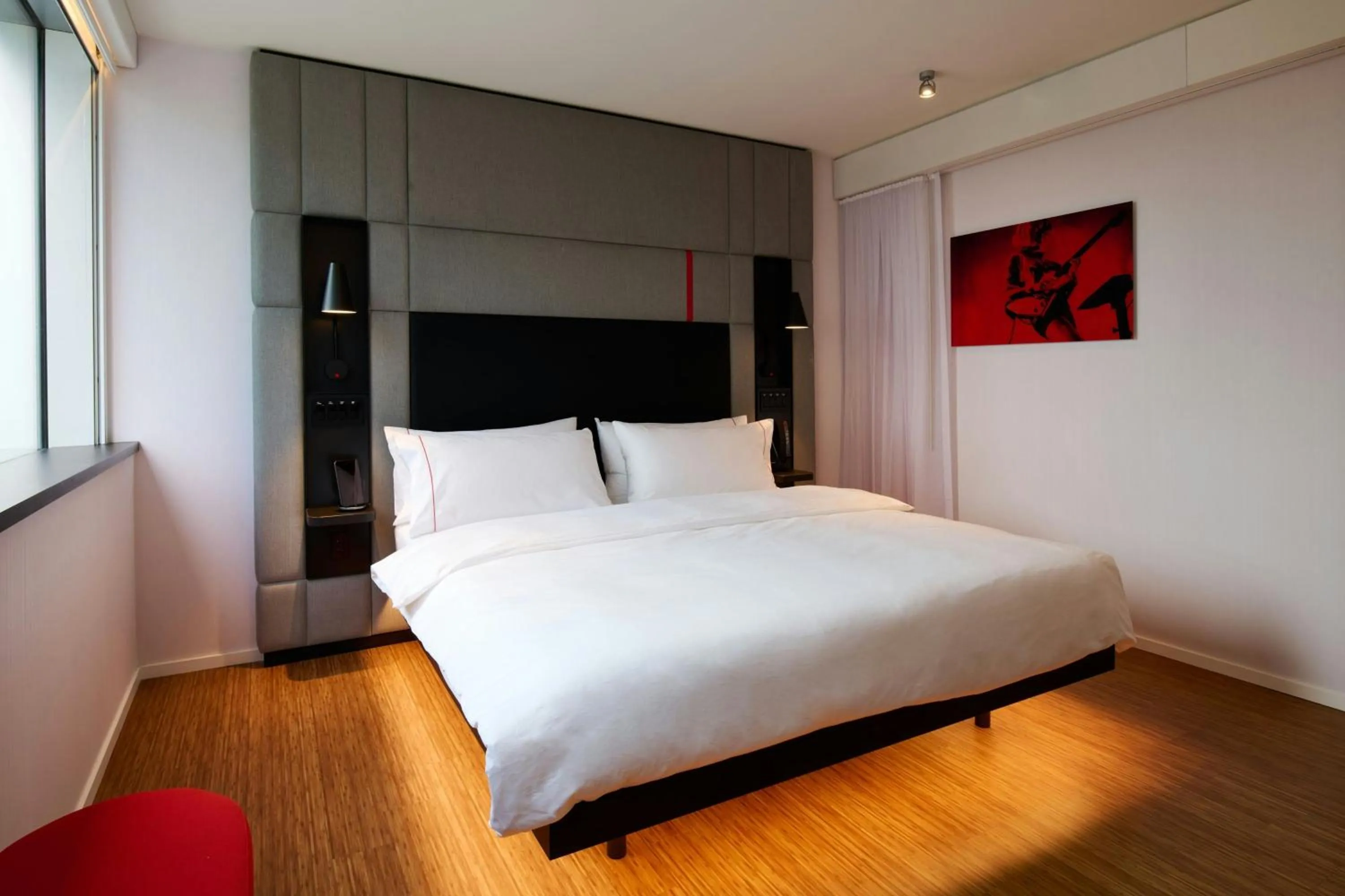 Bedroom, Bed in citizenM Austin Downtown