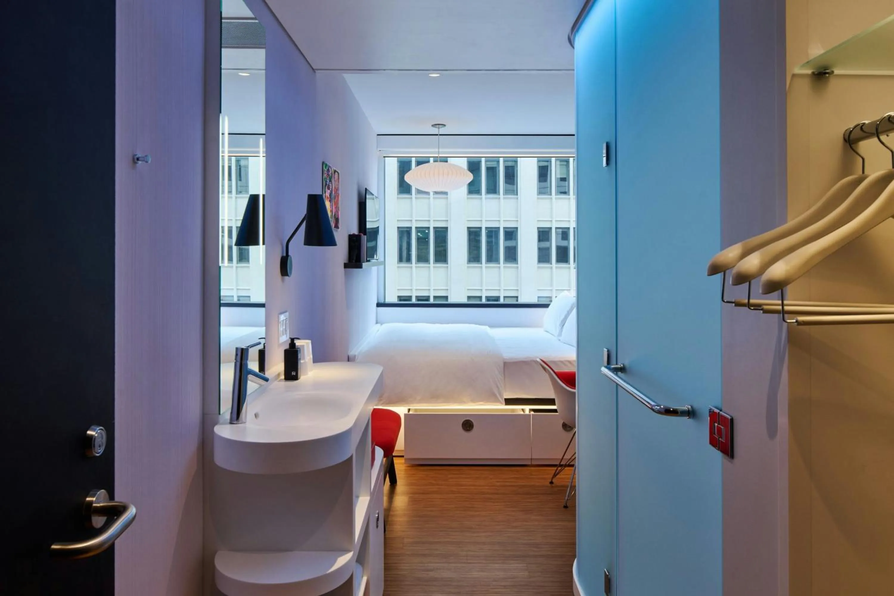 Bedroom in citizenM Austin Downtown