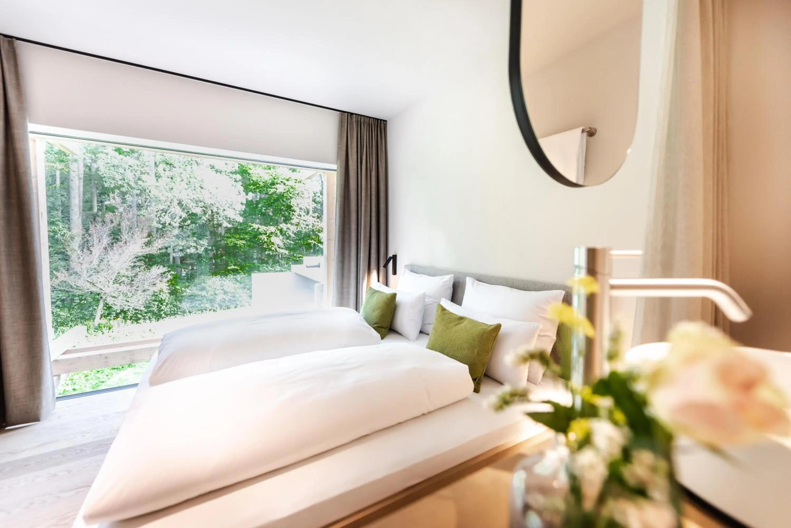 View (from property/room), Bed in Hotel BERGEBLICK