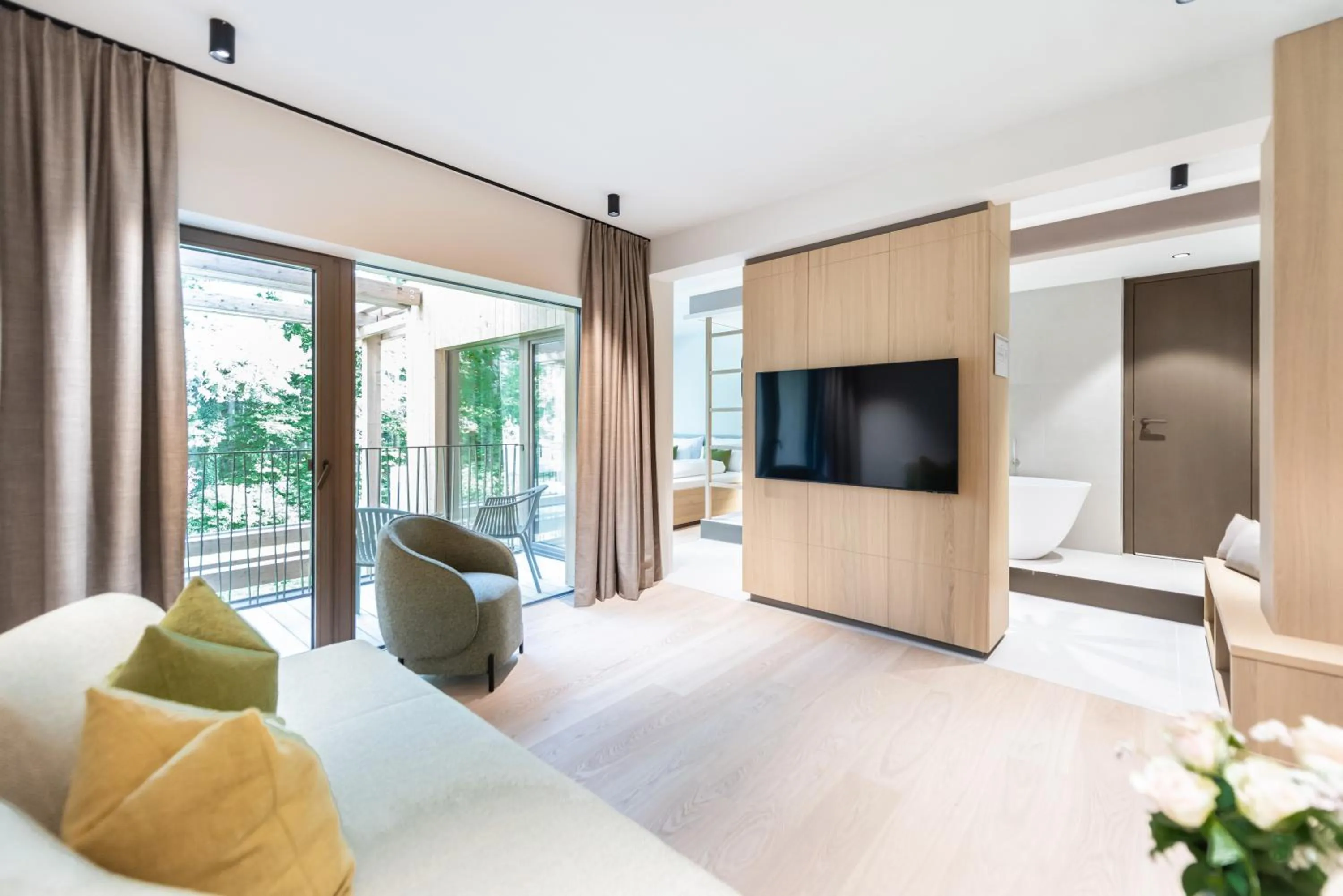 Photo of the whole room, Bed in Hotel BERGEBLICK