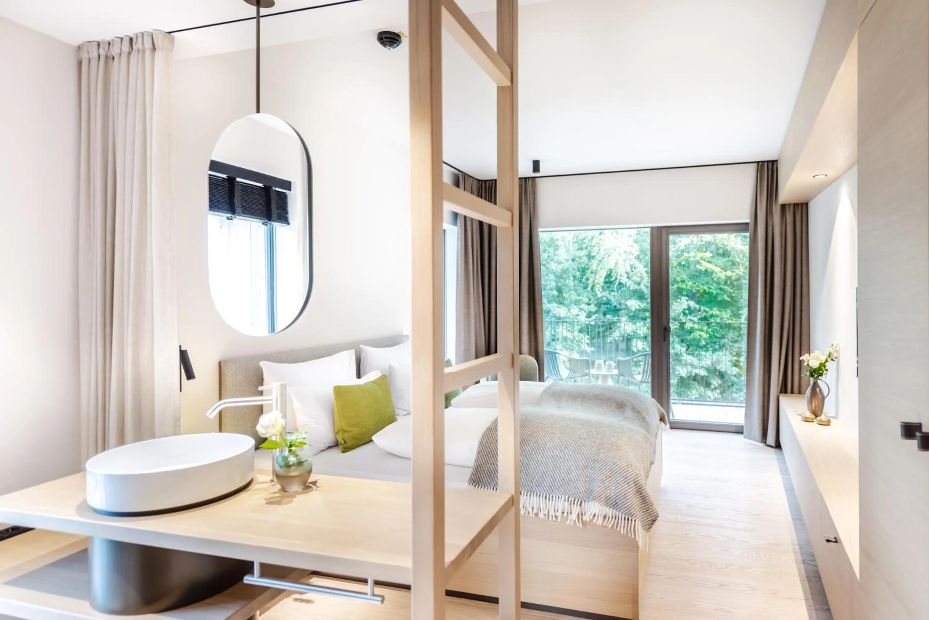 View (from property/room), Bed in Hotel BERGEBLICK