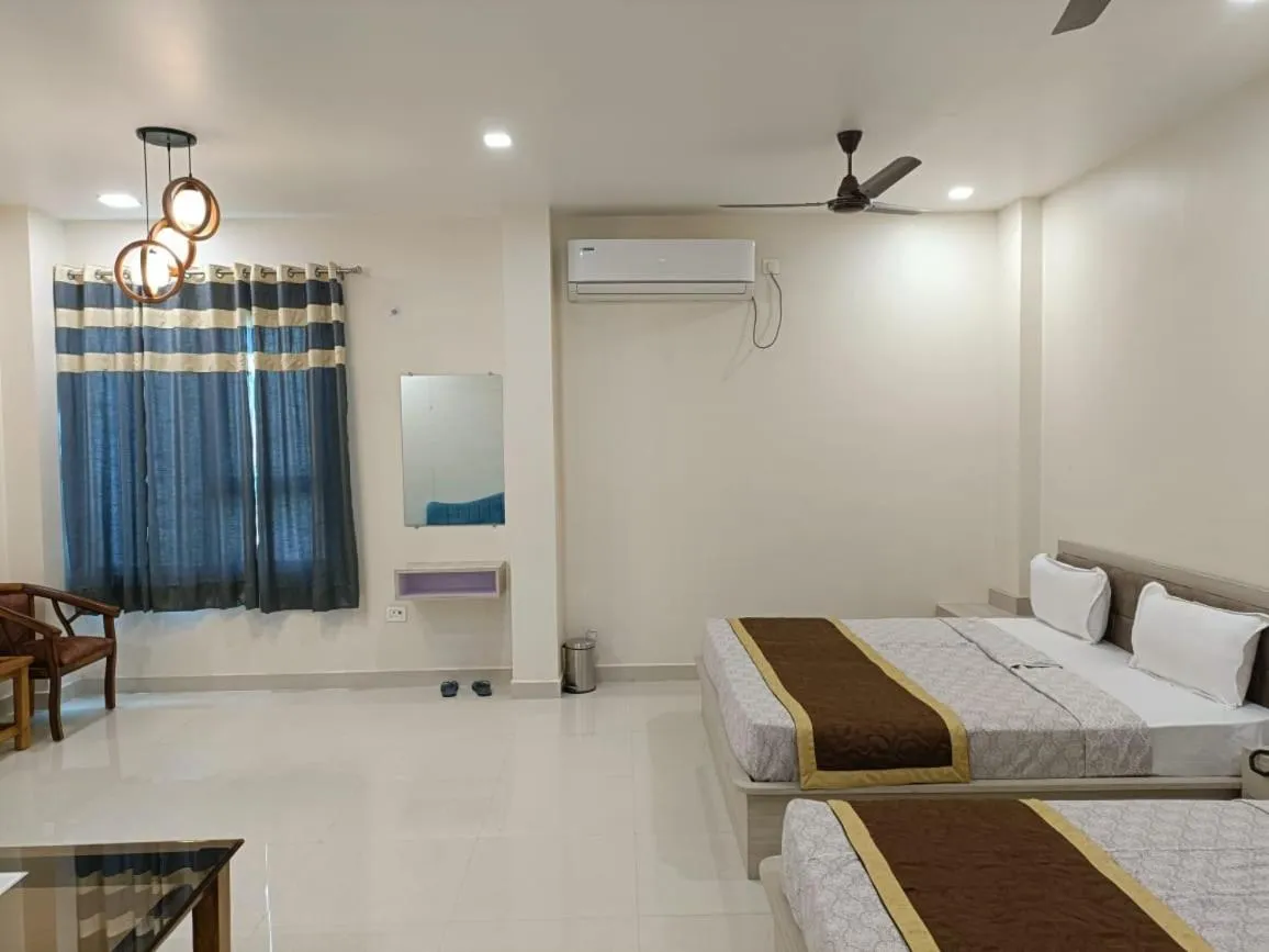 Photo of the whole room, Bed in HOTEL KAVANA