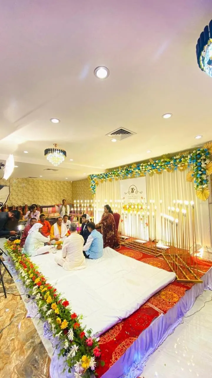 Banquet/Function facilities, Bed in HOTEL KAVANA