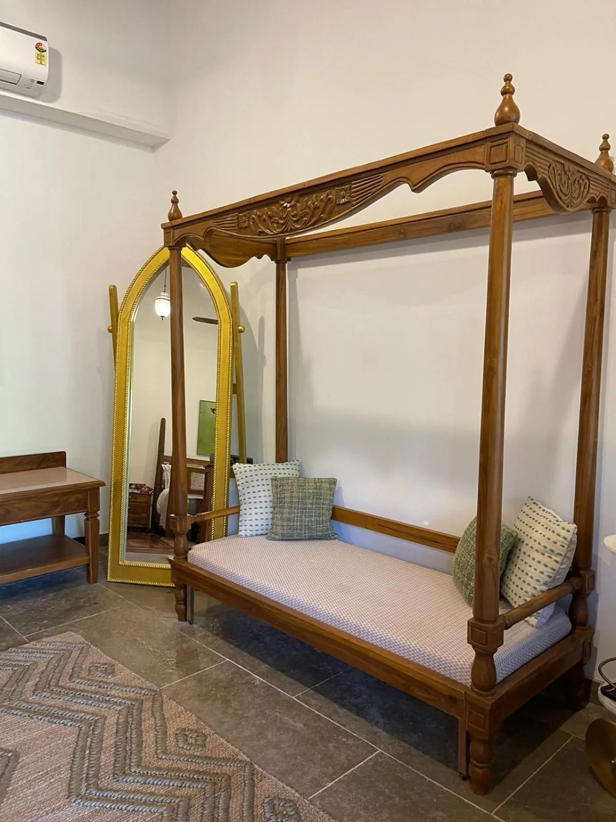 Bedroom, Bed in The Postcard Saligao