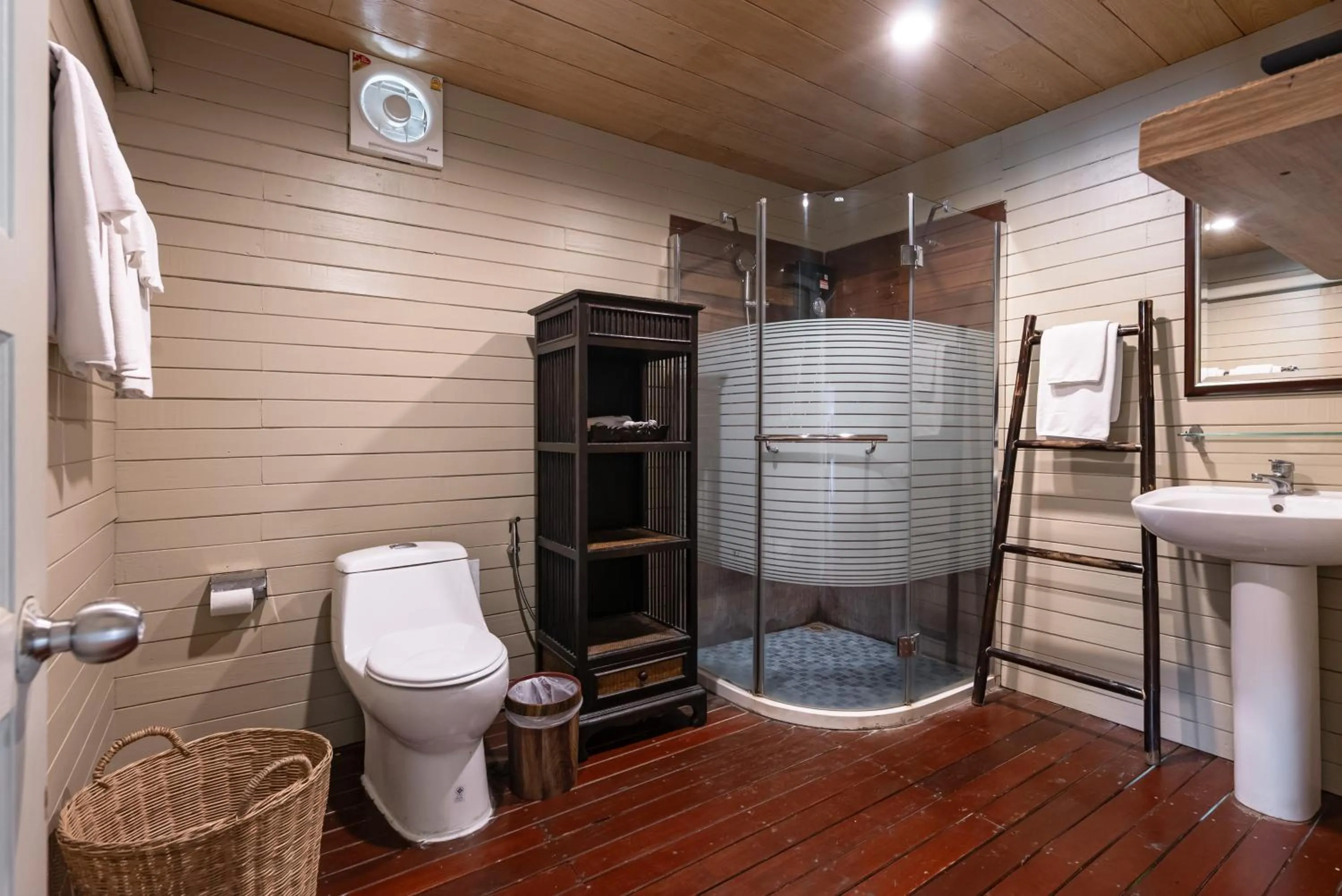 Toilet in Ruknam Resort