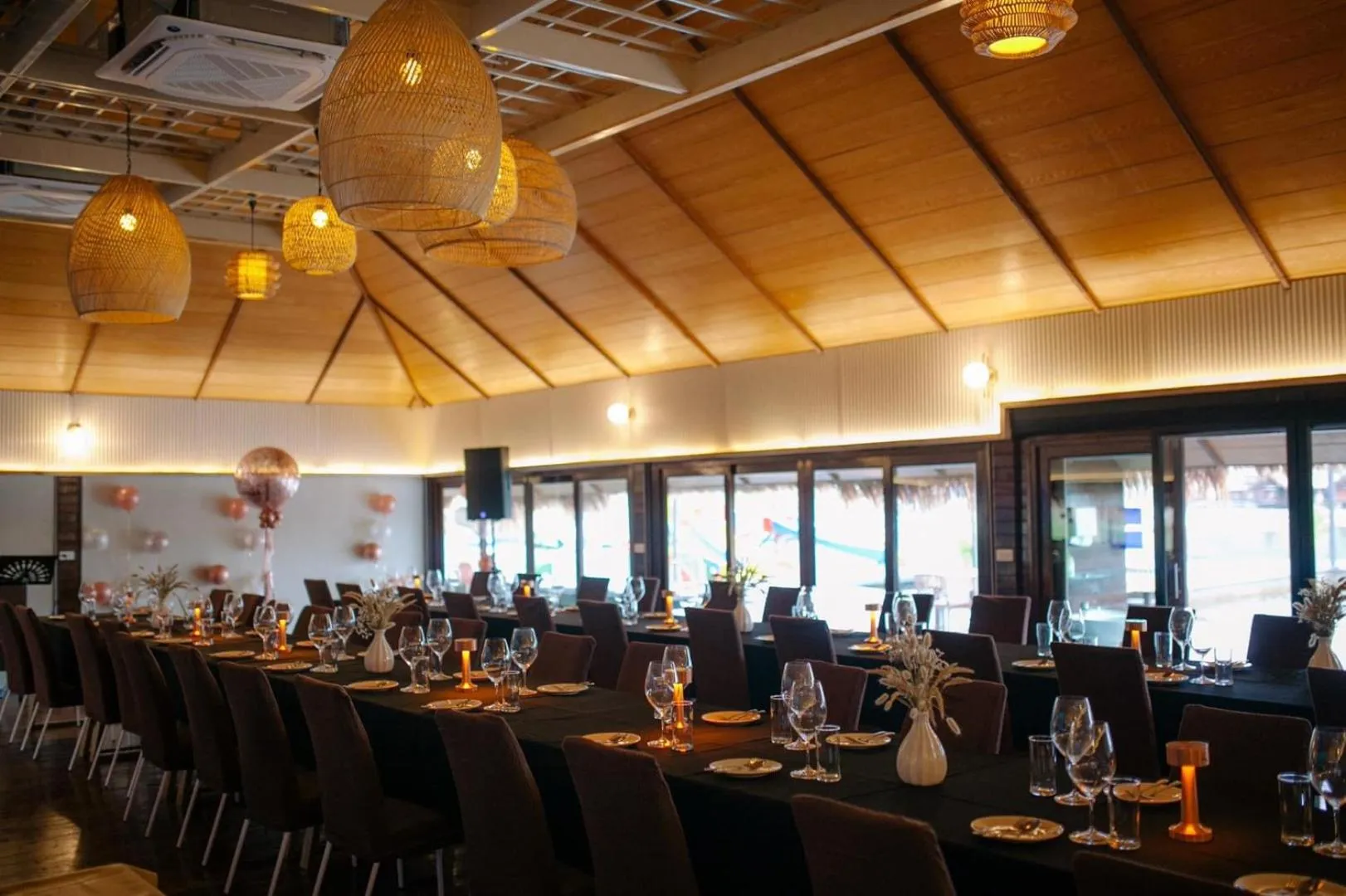 Restaurant/places to eat in Ruknam Resort