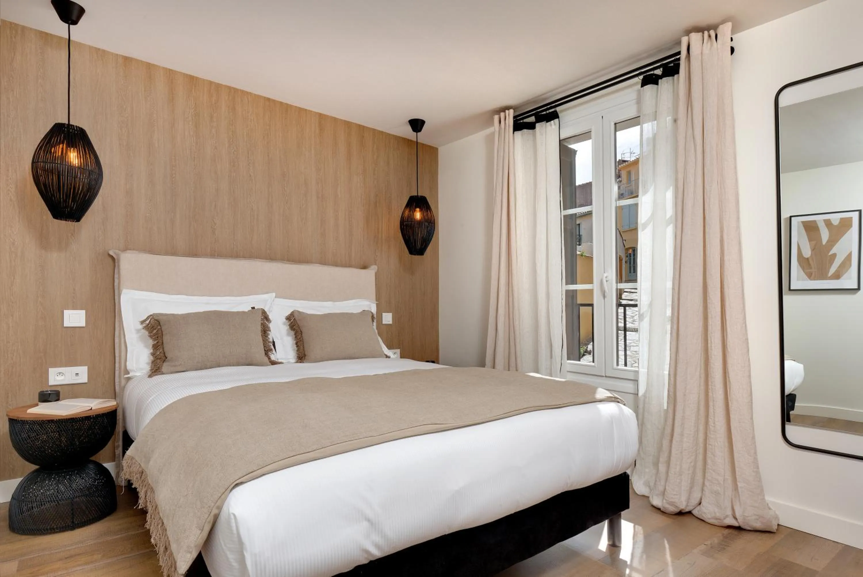 Bedroom, Bed in Les Appartements de Collioure