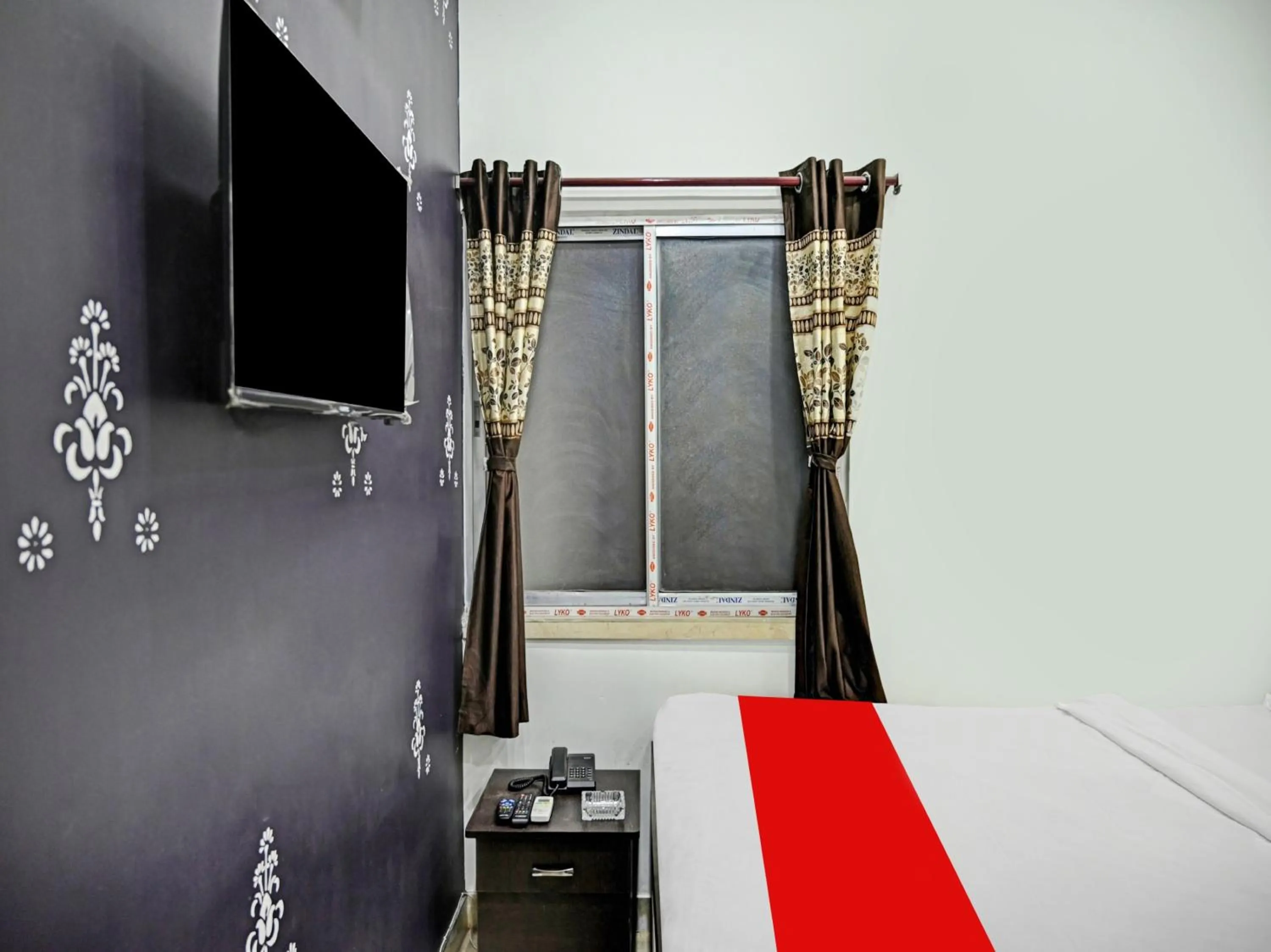 Bedroom, Bed in Hotel O LAXMI GUEST HOUSE JADAVPUR