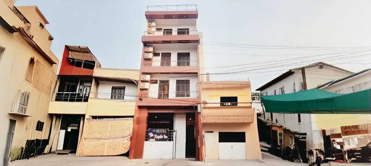Facade/entrance in Hotel O The Knights Inn