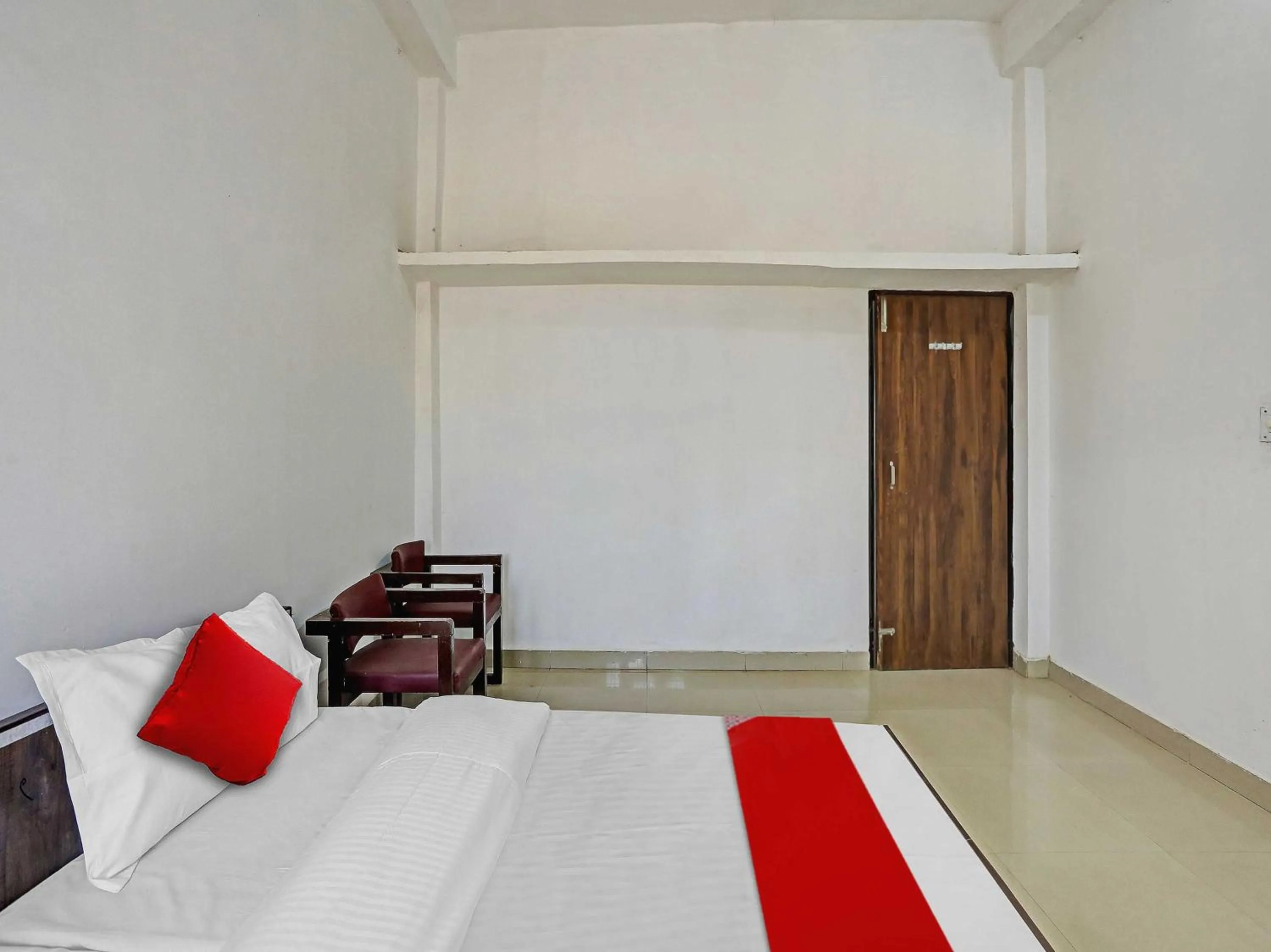 Bedroom, Bed in Hotel O by OYO easy stay inn