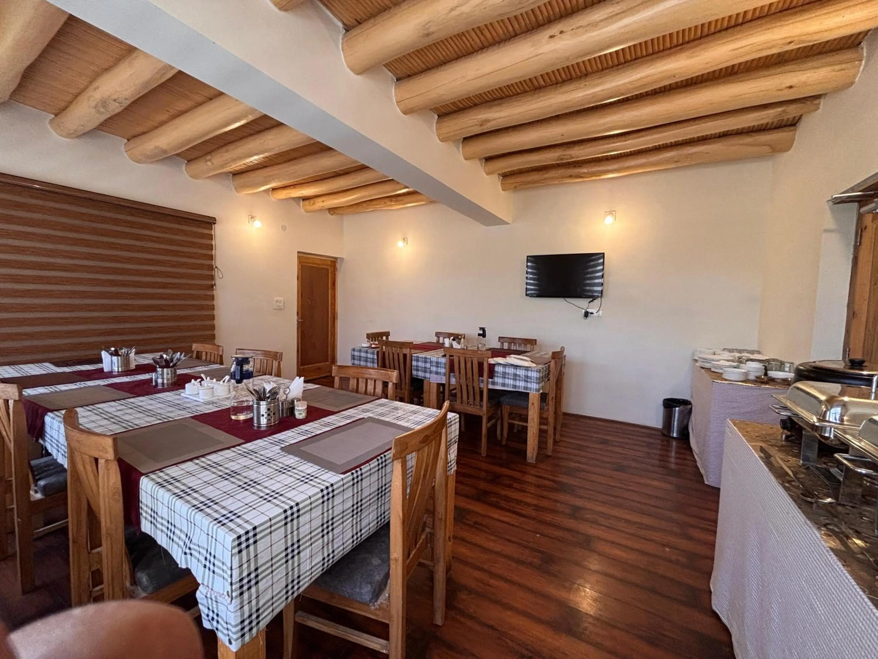 Restaurant/places to eat in LADAKH ODYSSEY Hotel