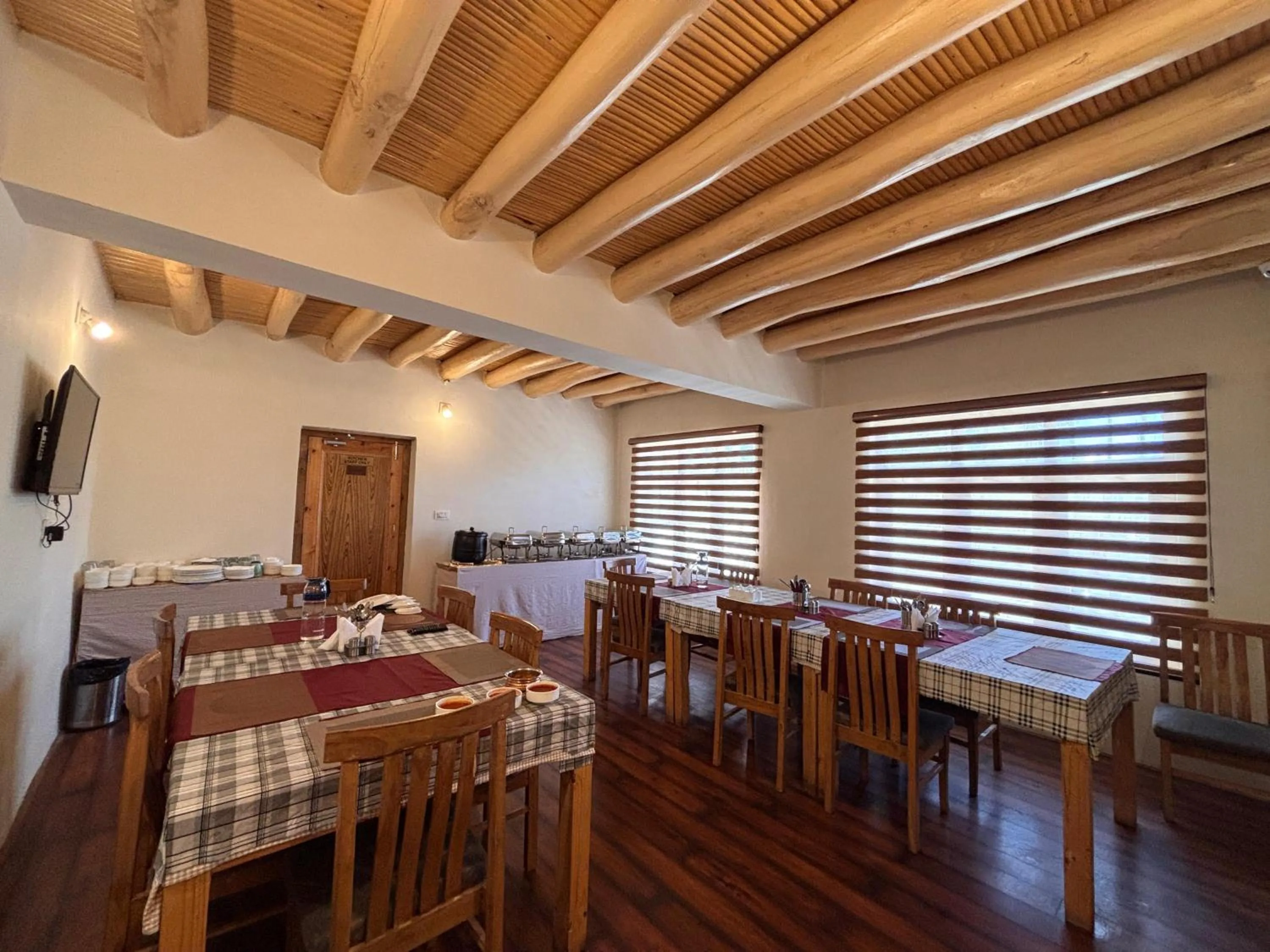 Restaurant/places to eat in LADAKH ODYSSEY Hotel