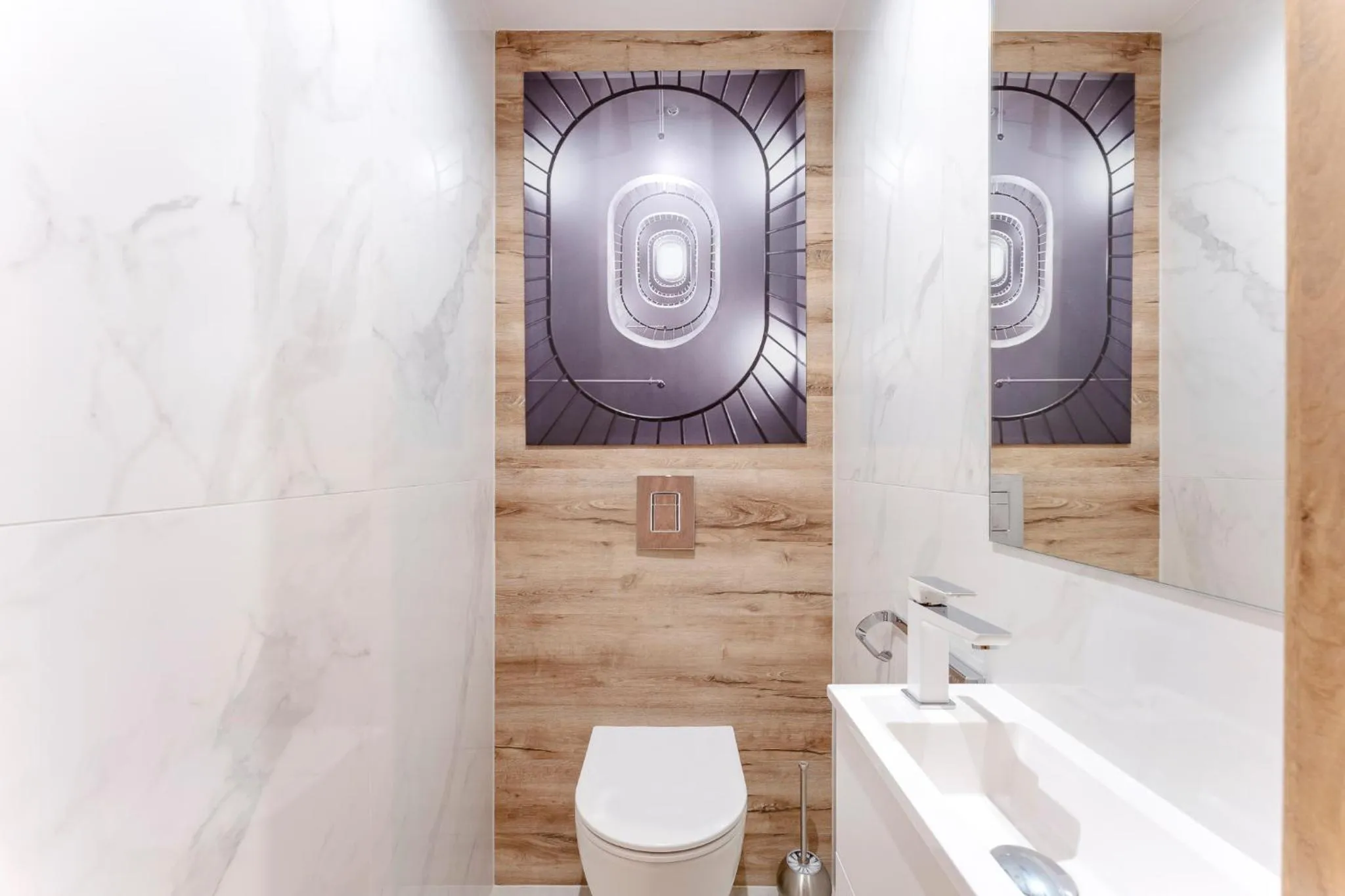 Toilet in Onyx Luxury Budapest