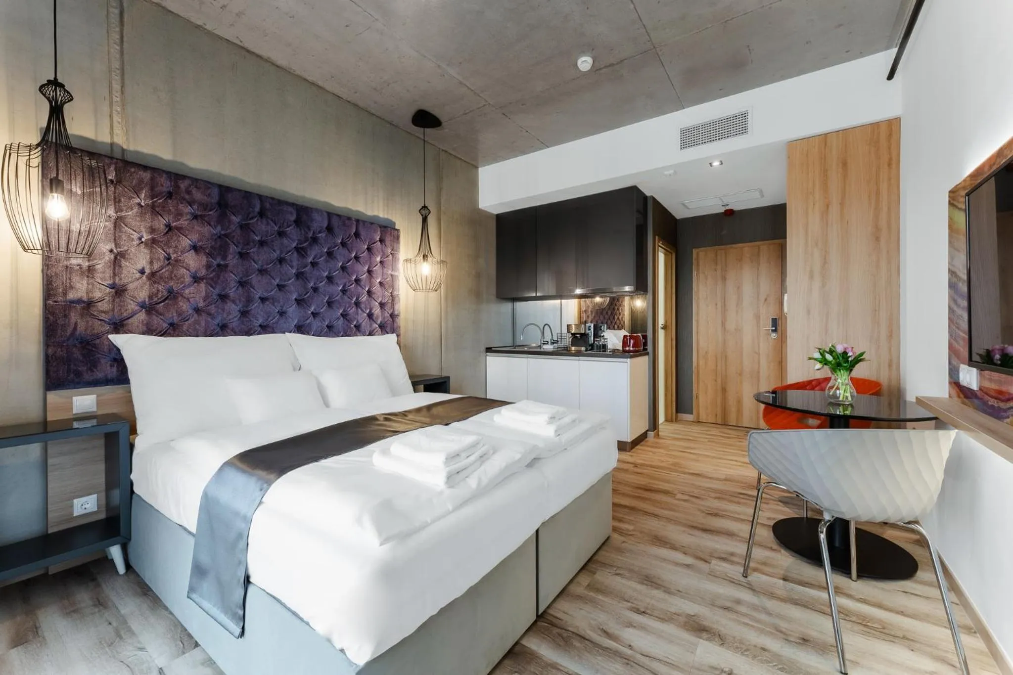 Bed in Onyx Luxury Budapest