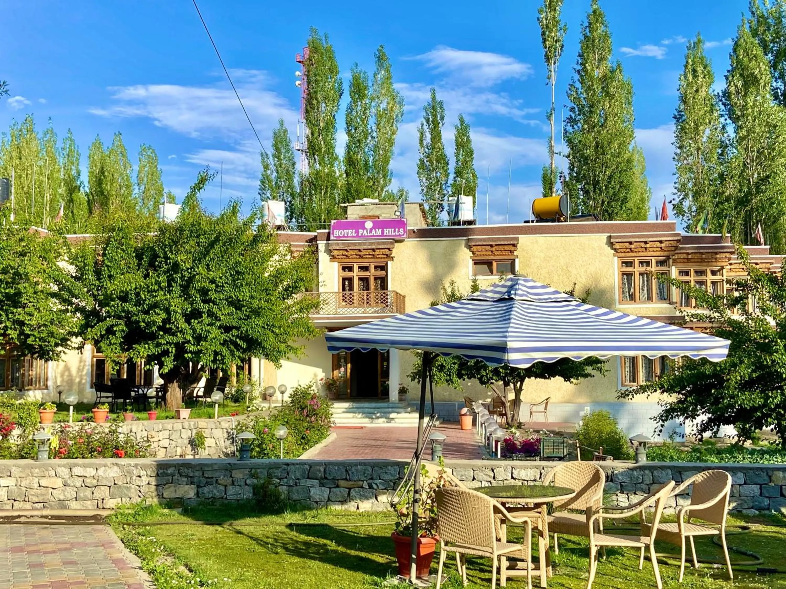 Garden view in Hotel Palam Hills