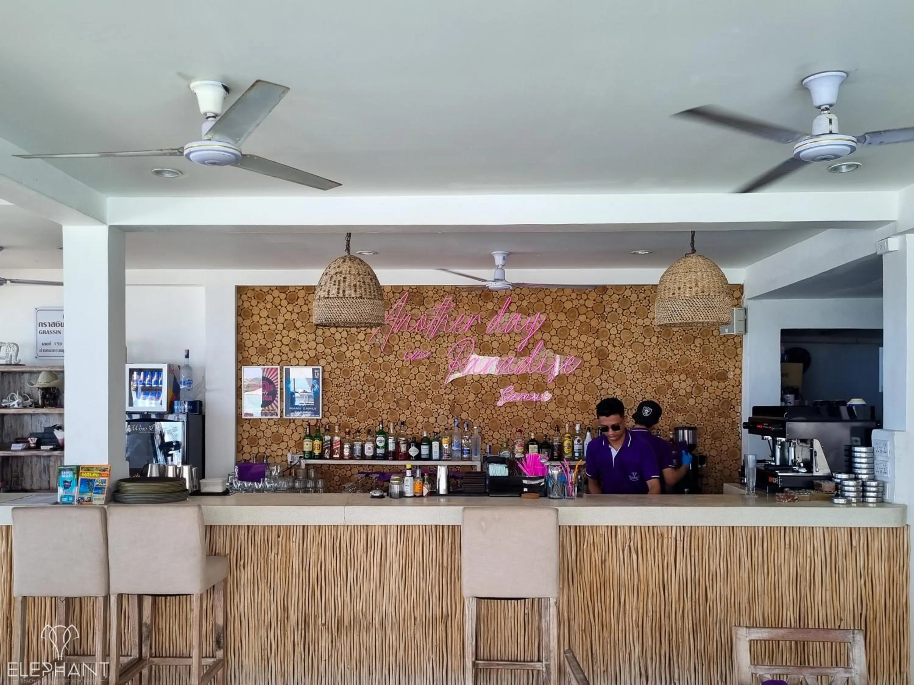 Restaurant/places to eat in Elephant Beach Club & Resort Samui