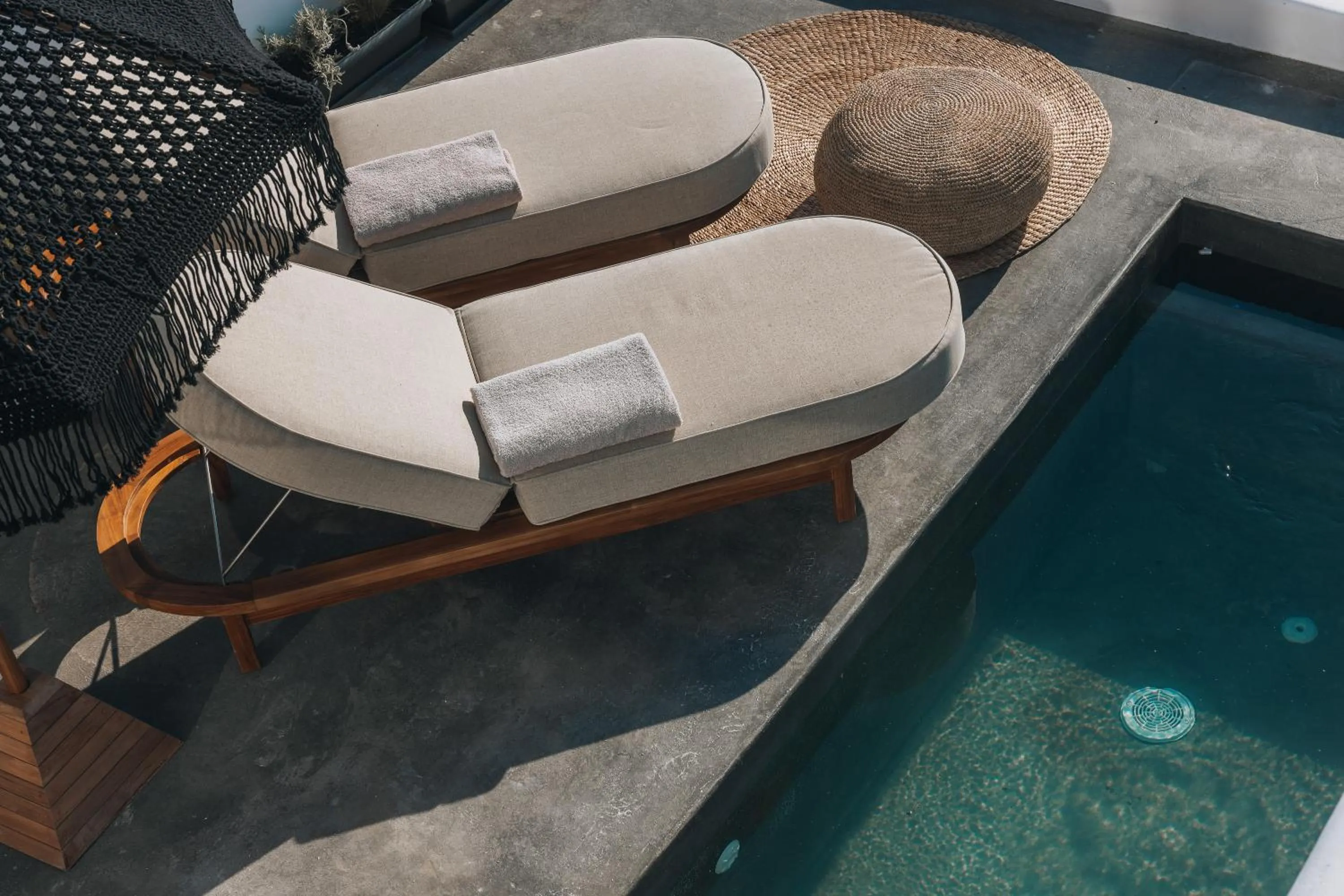 Swimming pool in Divino Caldera