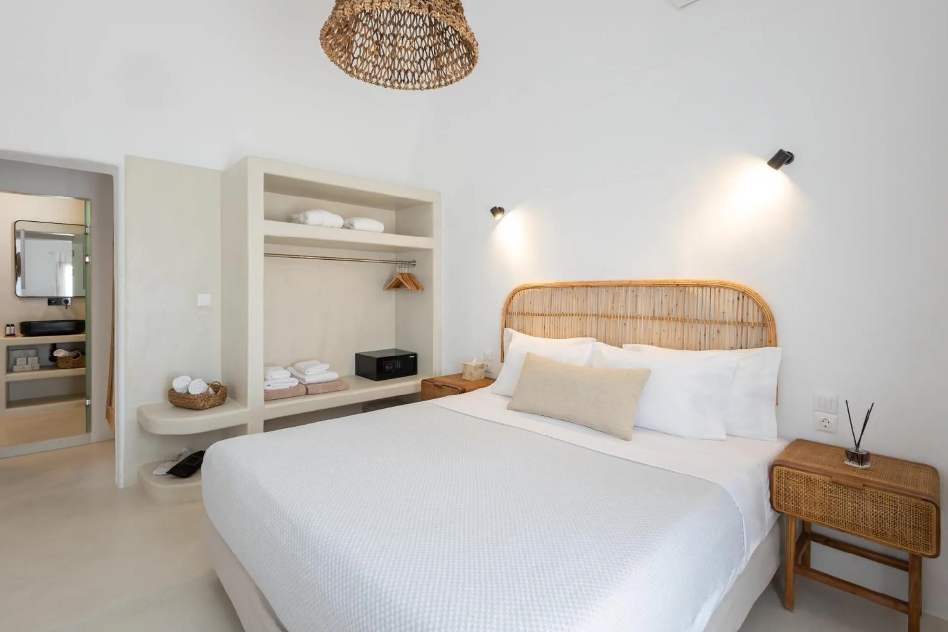 Bed in Divino Caldera