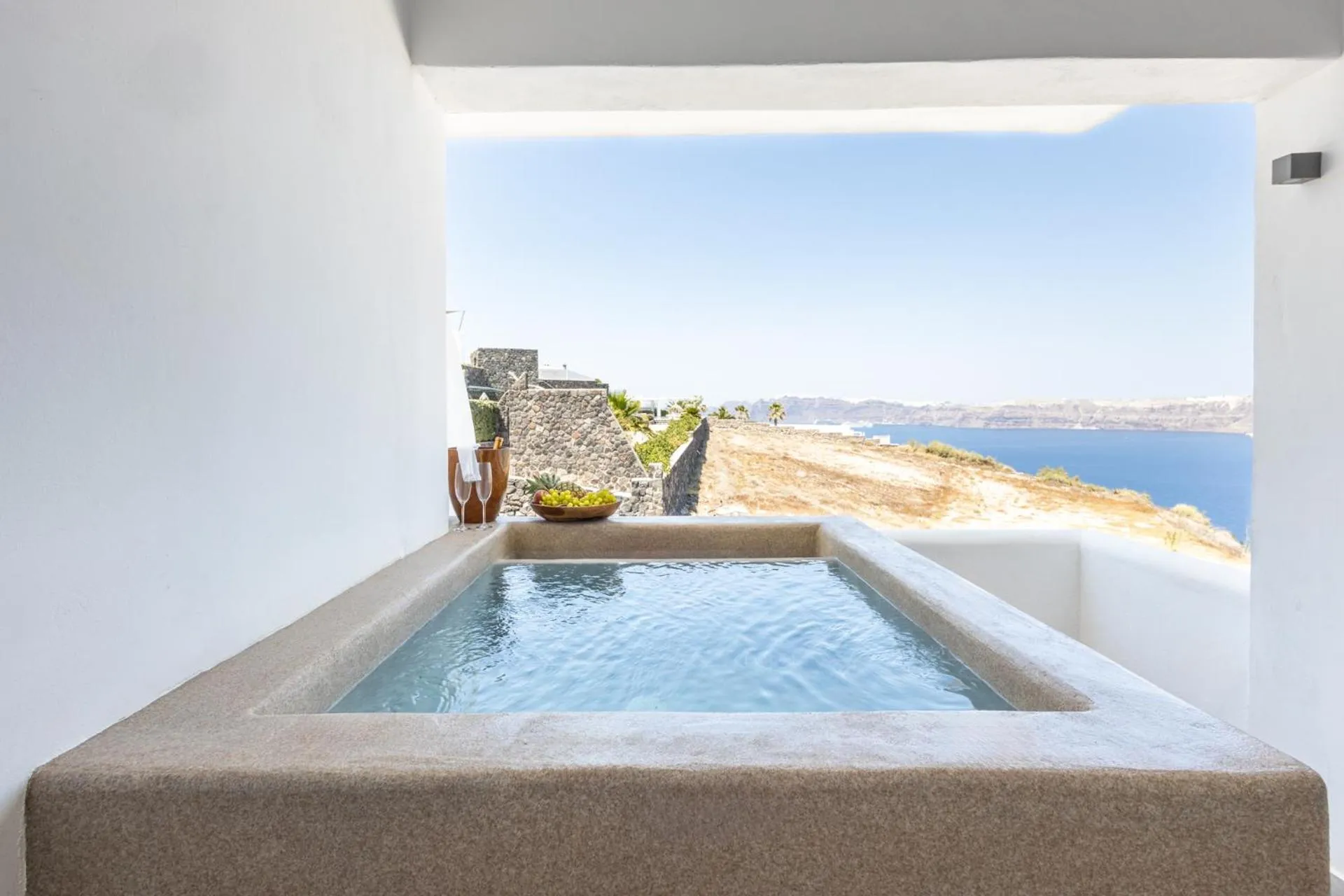 Hot Tub in Divino Caldera