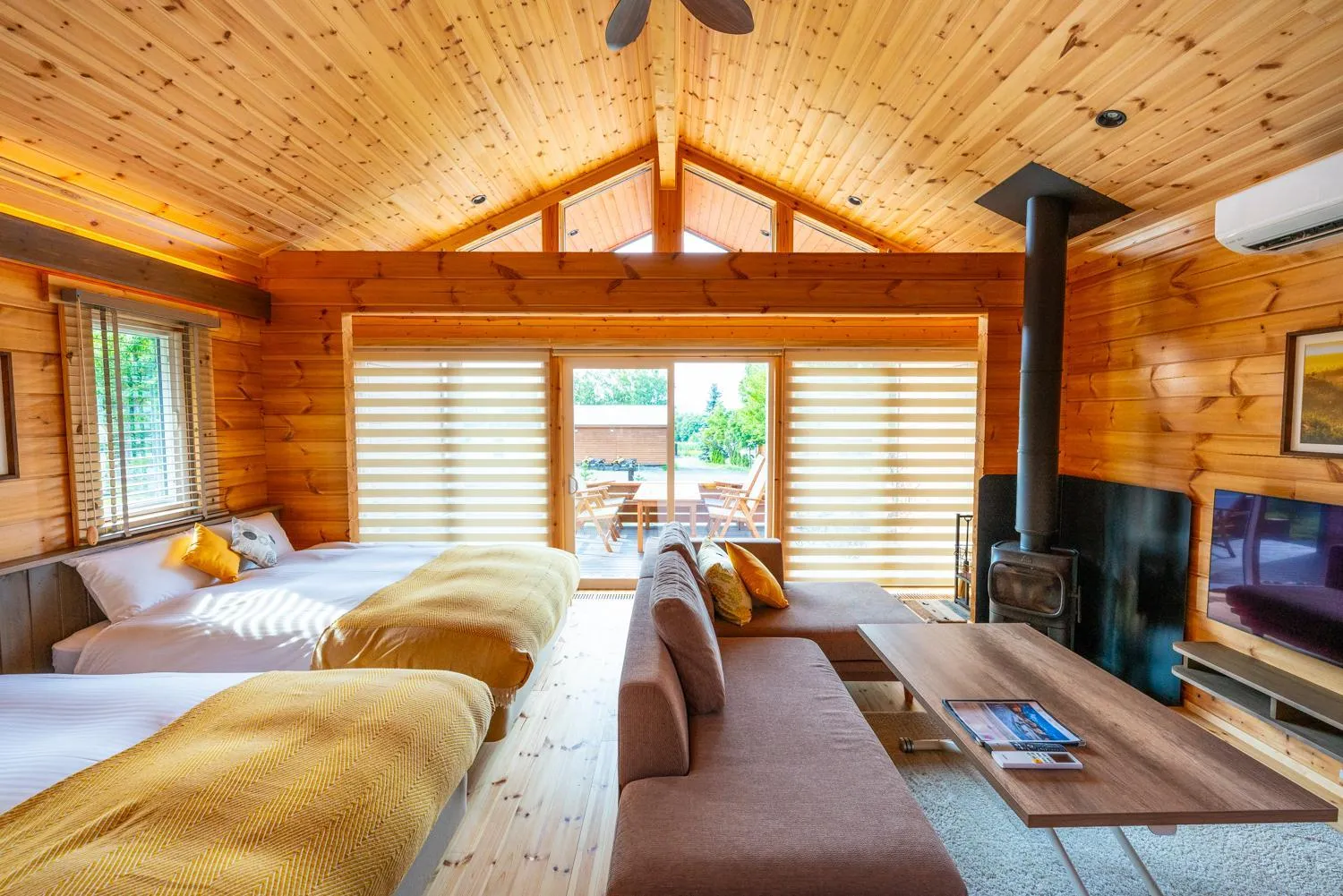 Living room, Bed in Chill Village