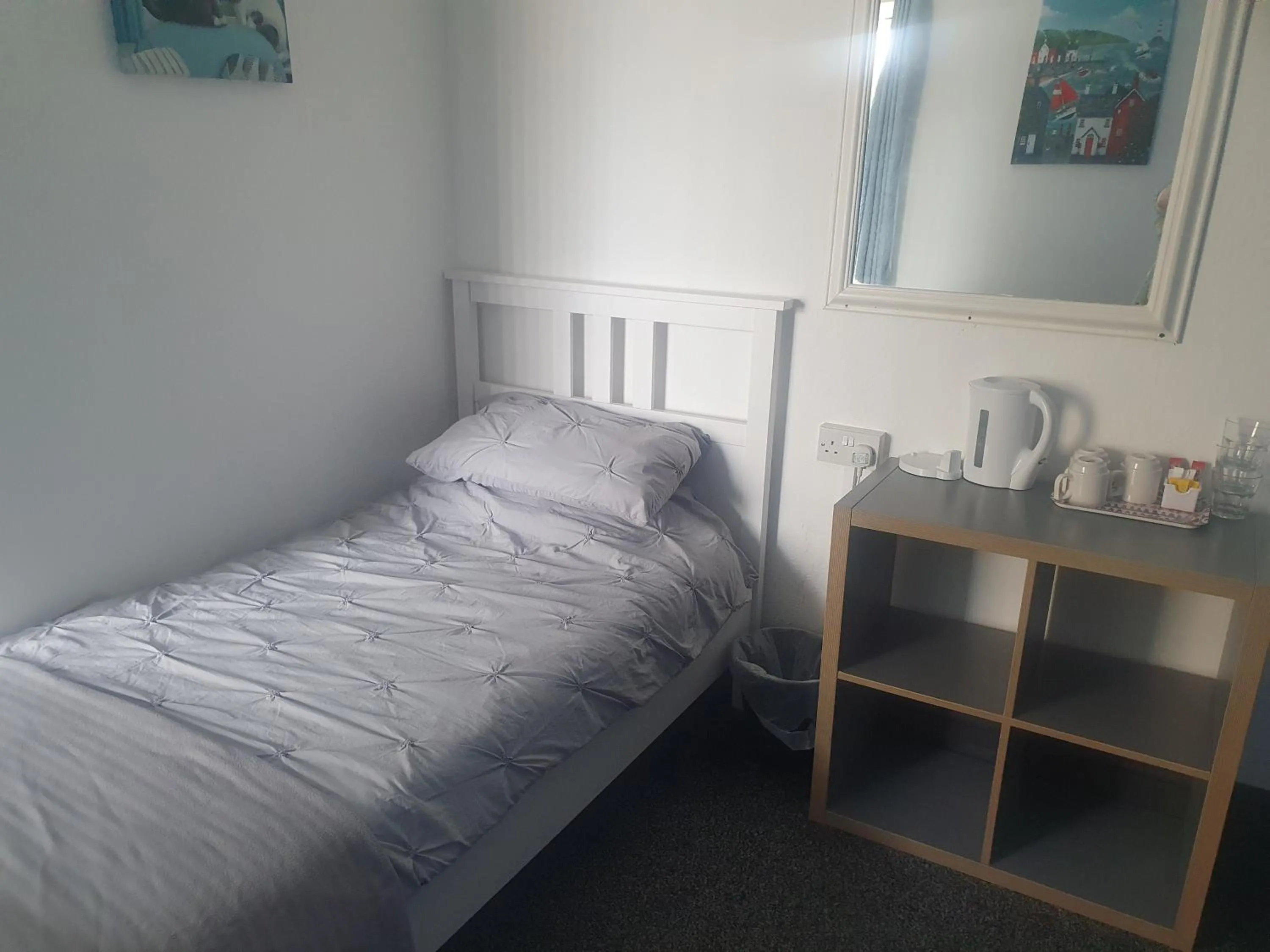 Bedroom, Bed in Maydene Hotel