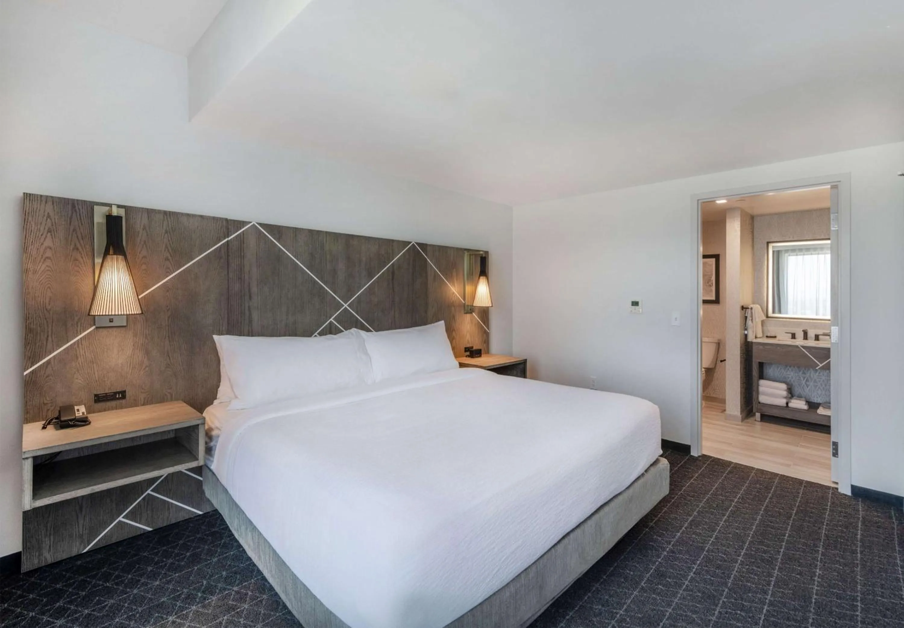 Bed in Embassy Suites By Hilton Asheville Downtown