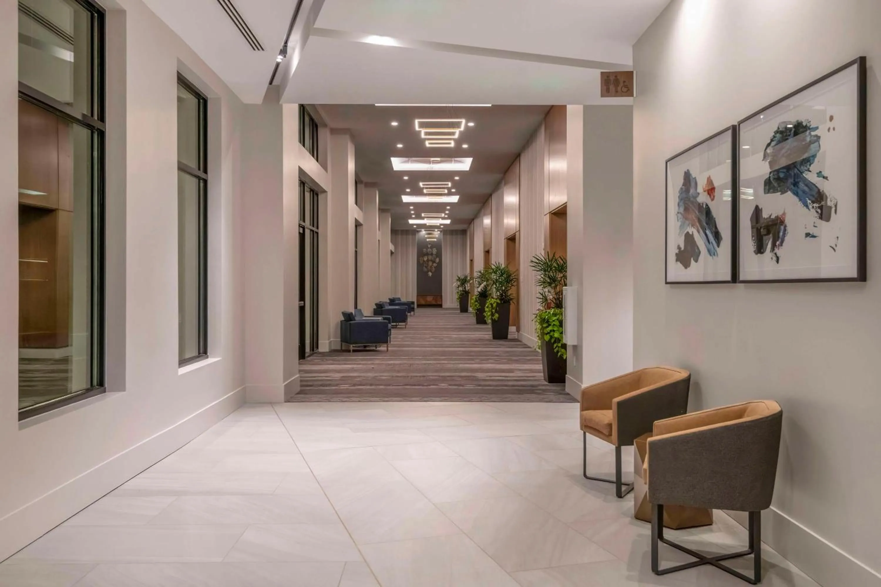 Lobby or reception in Embassy Suites By Hilton Asheville Downtown