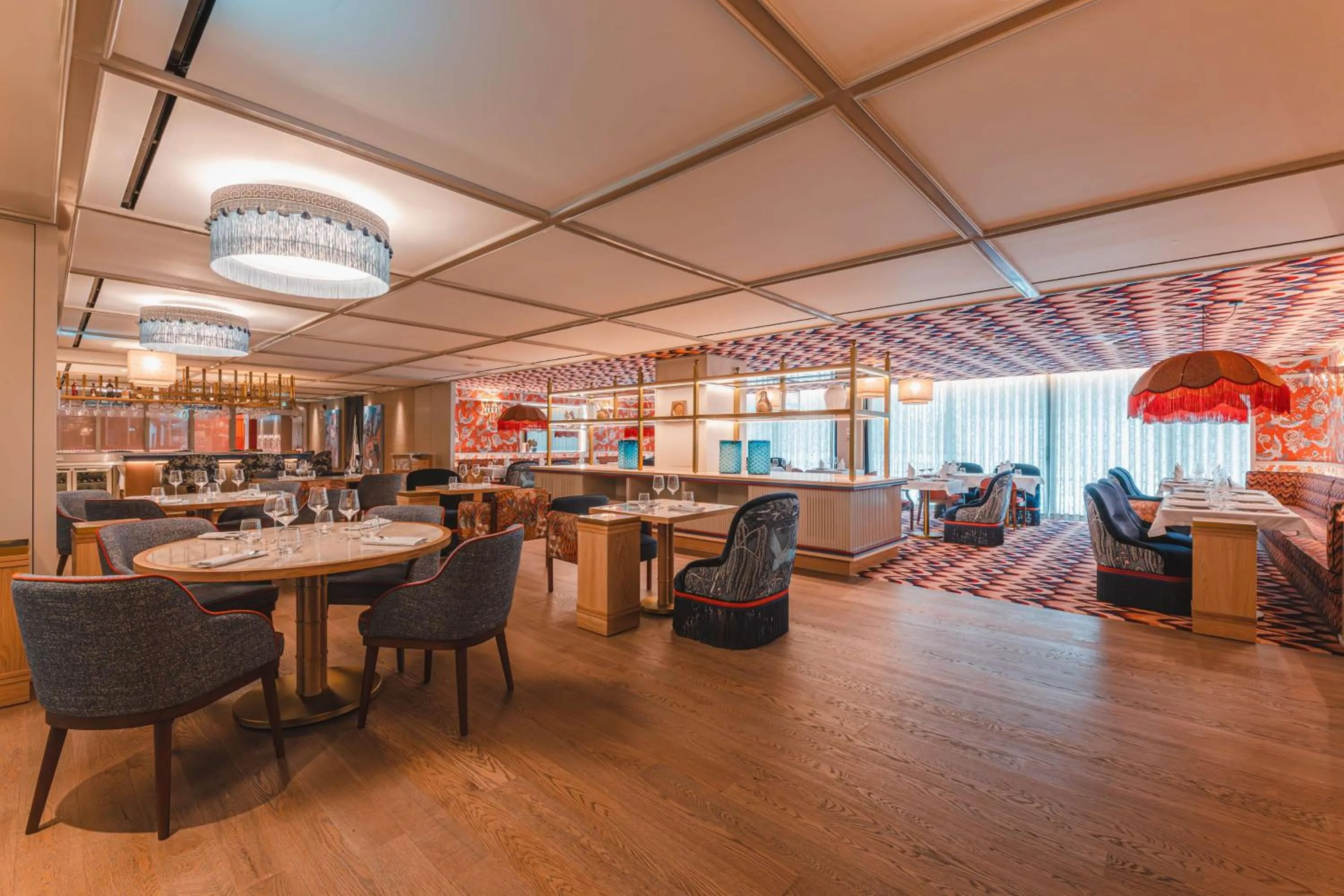 Restaurant/places to eat in Legacy Hotel Cascais, Curio Collection By Hilton