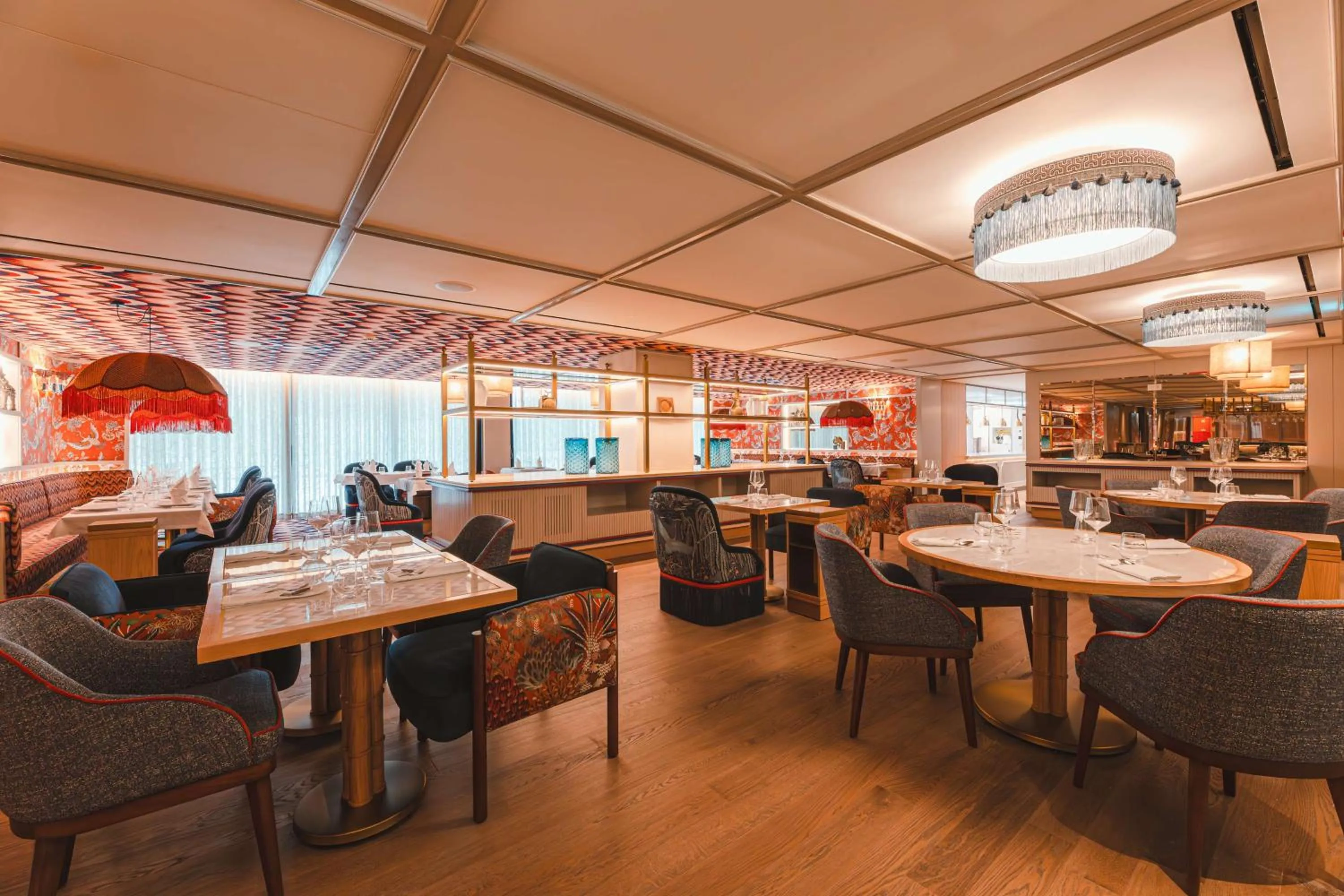 Restaurant/places to eat in Legacy Hotel Cascais, Curio Collection By Hilton