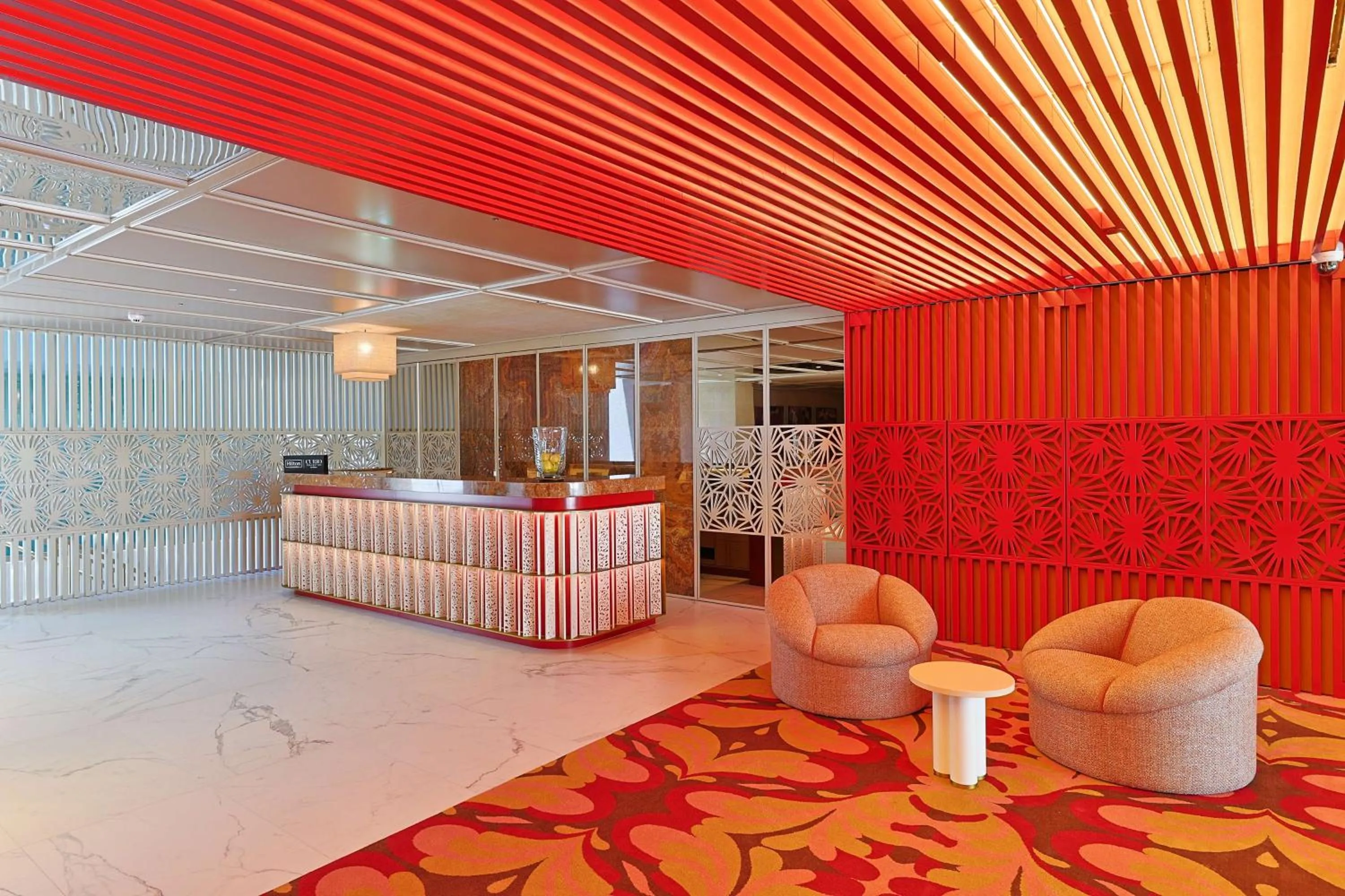 Lobby or reception in Legacy Hotel Cascais, Curio Collection By Hilton