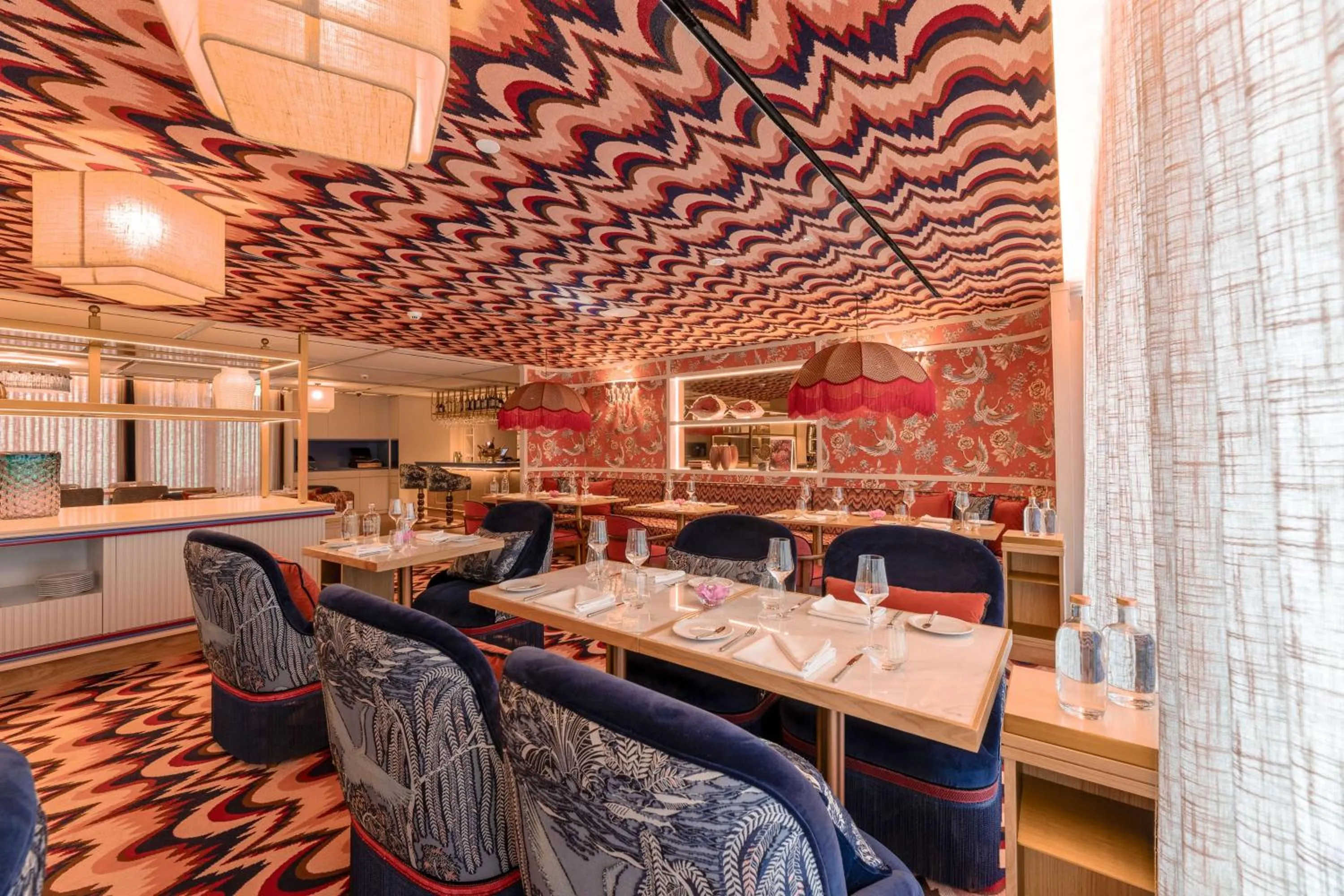 Dining area in Legacy Hotel Cascais, Curio Collection By Hilton