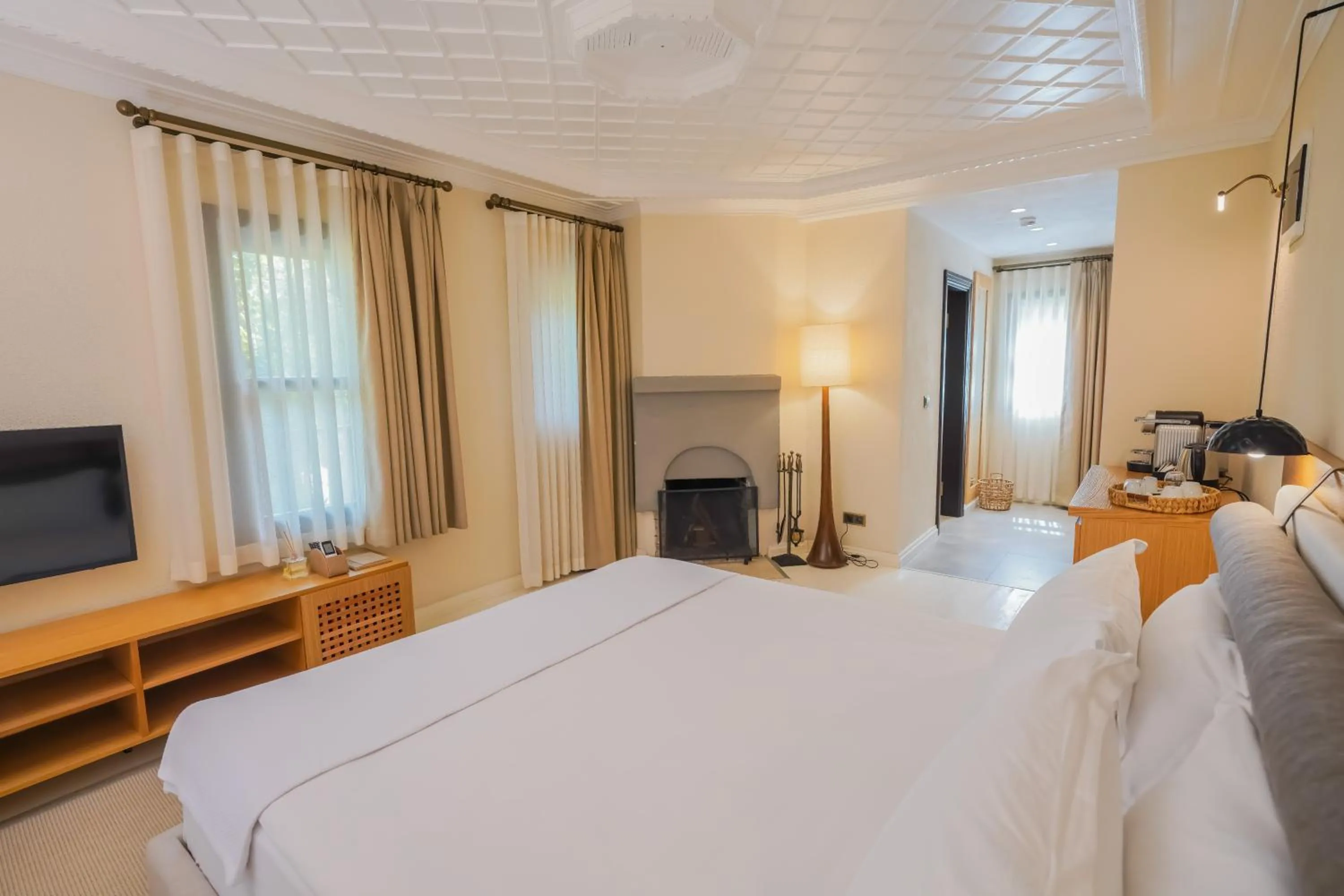 Photo of the whole room, Bed in Nuup Hotel