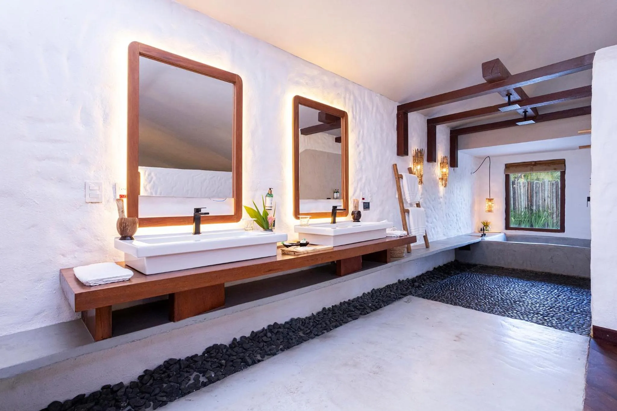 Bathroom, Bed in Reserva Jacumã Boutique Hotel