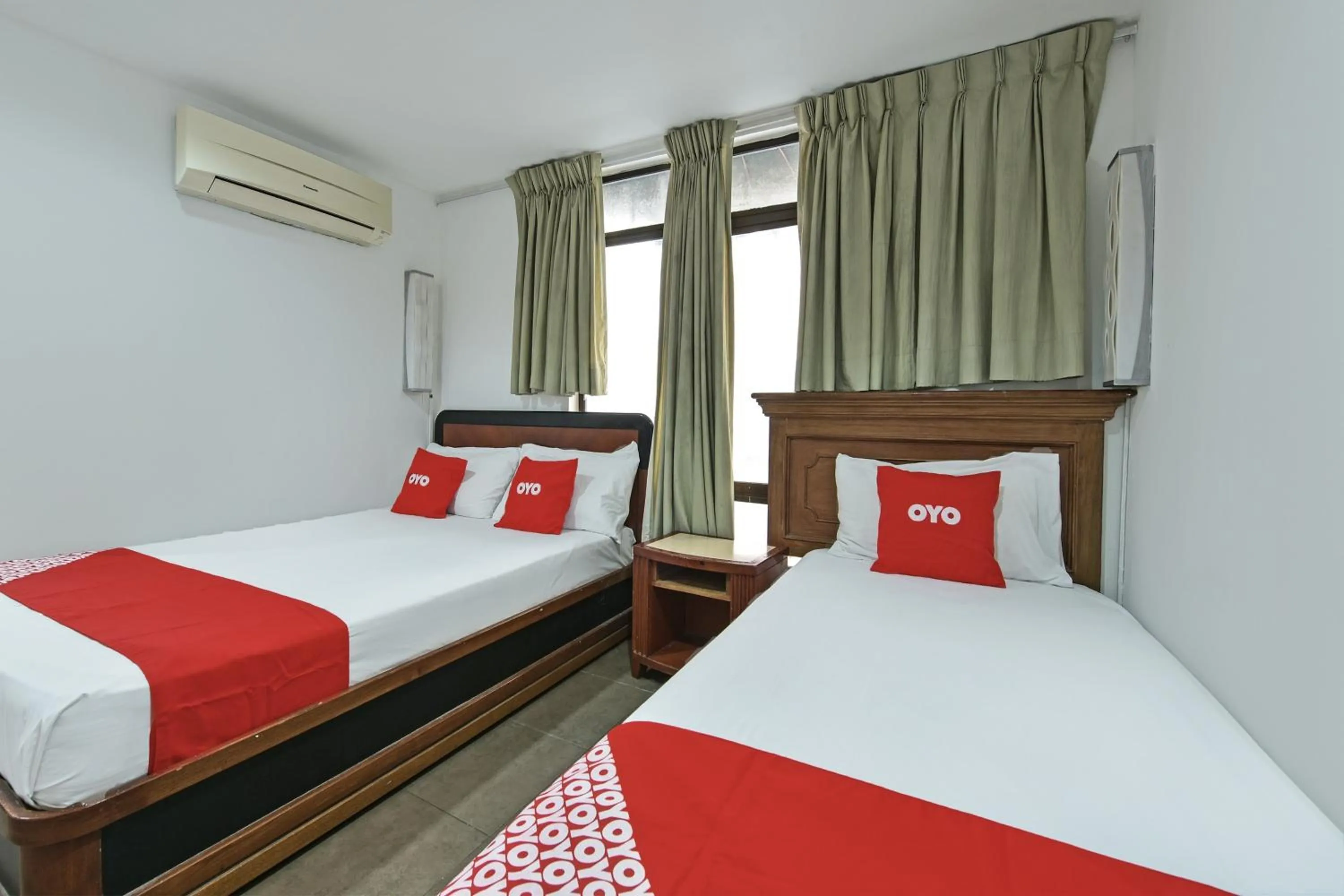 Bedroom, Bed in Super OYO 90780 J Hotel Bukit Bintang