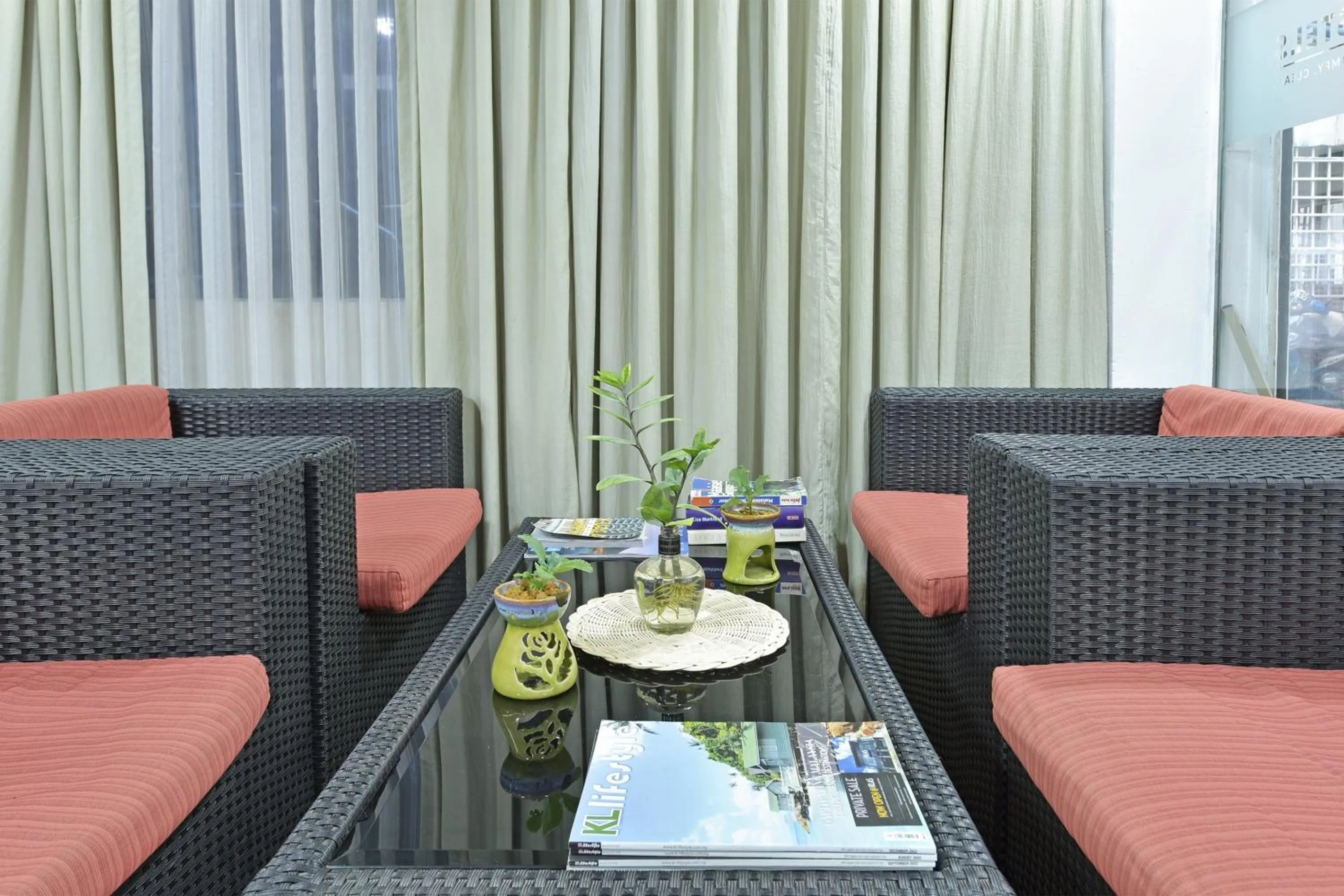 Lobby or reception in Super OYO 90780 J Hotel Bukit Bintang