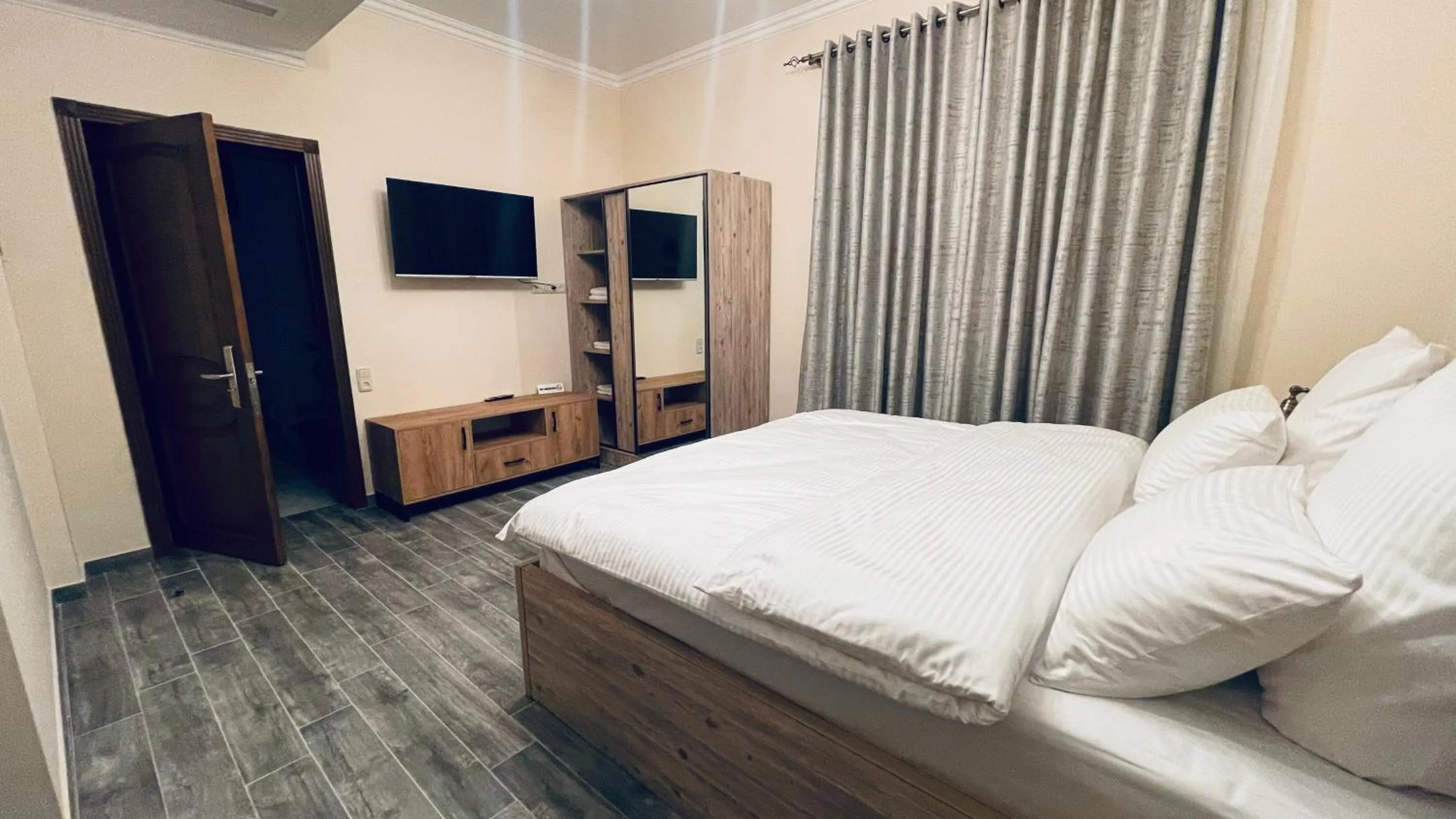 Bedroom in Altunyan Hotel