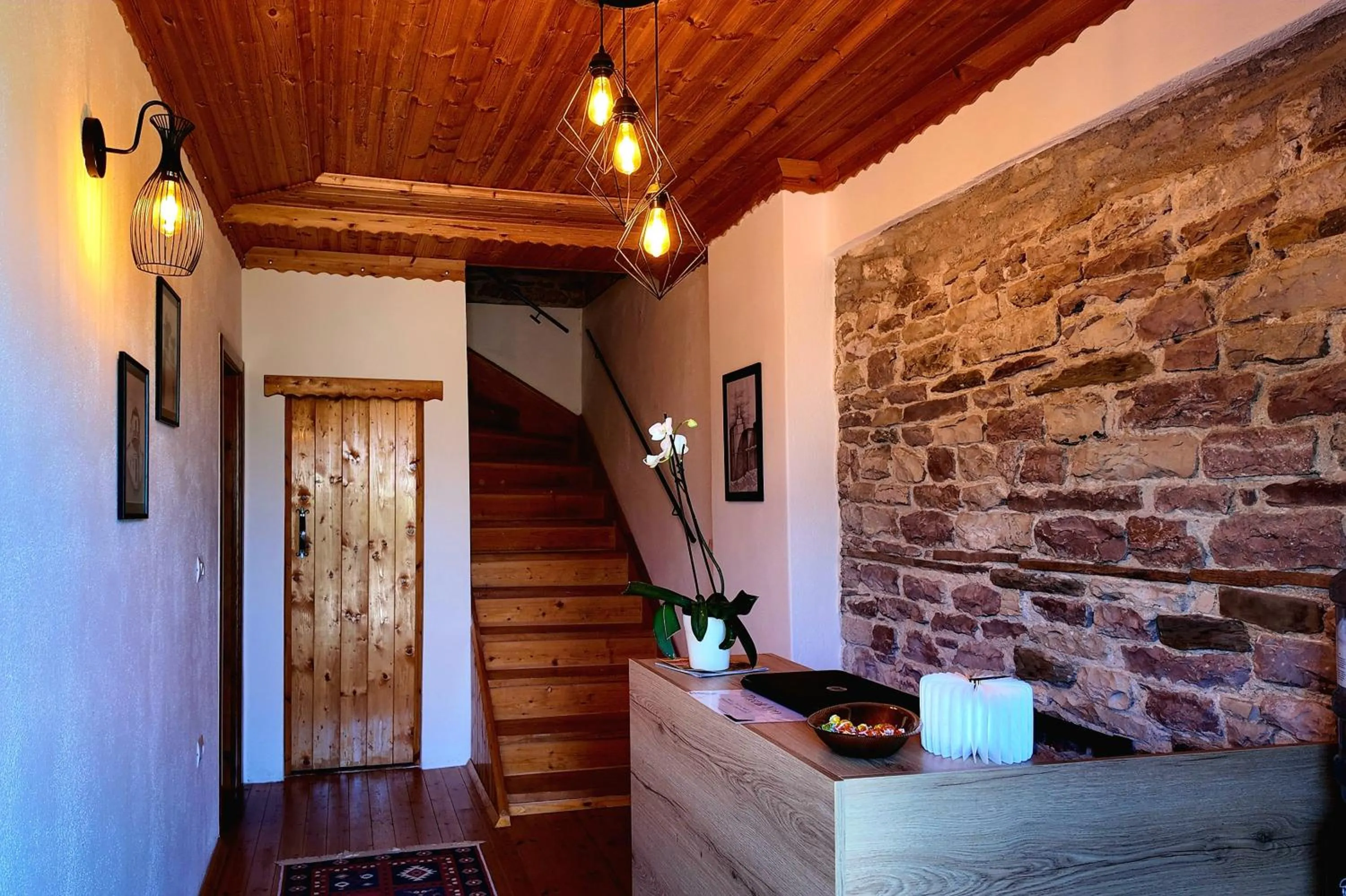 Facade/entrance in Porta7 Hotel