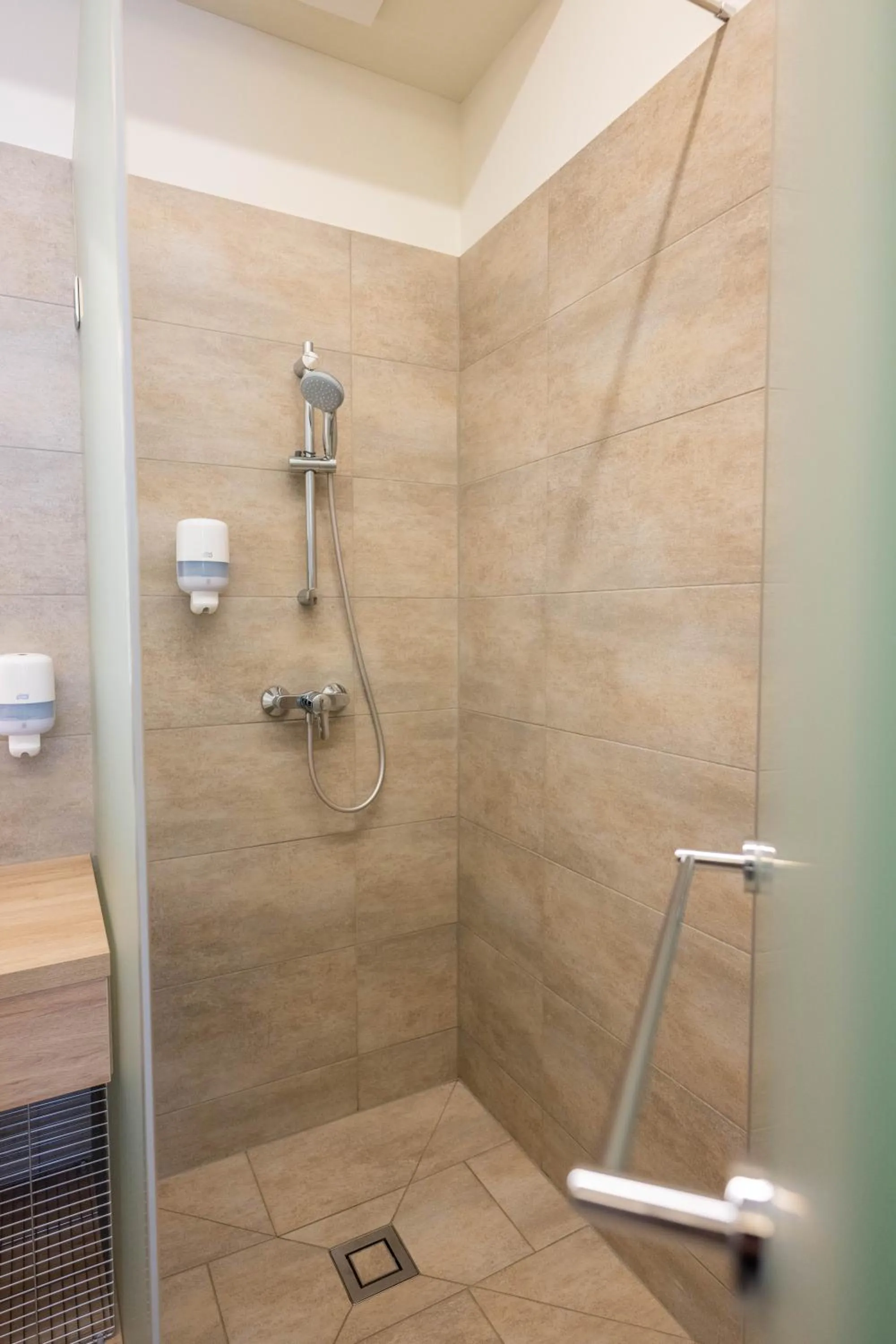 Shower in PM-PremiumAPART Strassgang